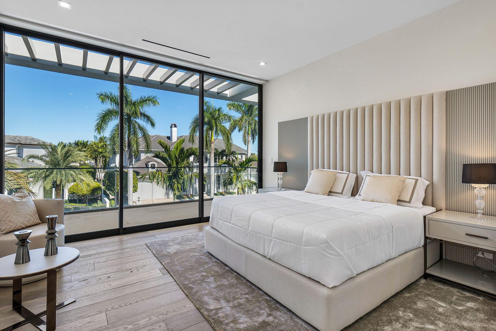 ROYAL PALM YACHT & COUNTR - Residential