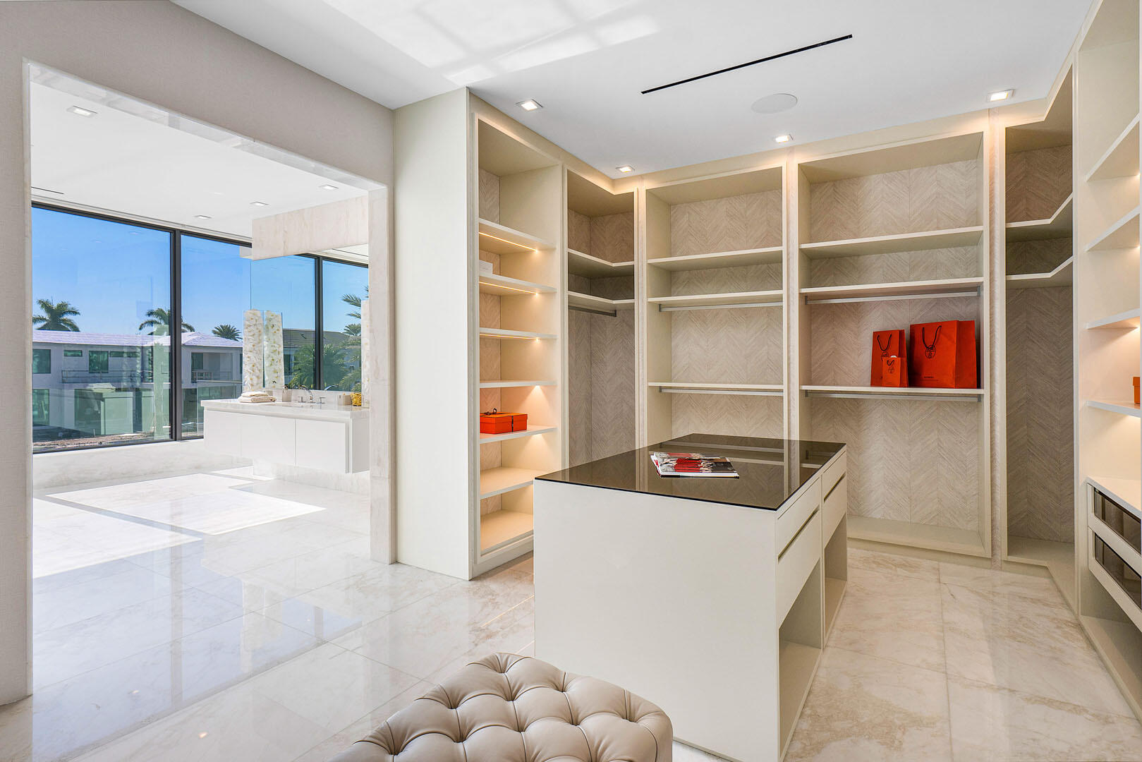 ROYAL PALM YACHT & COUNTR - Residential