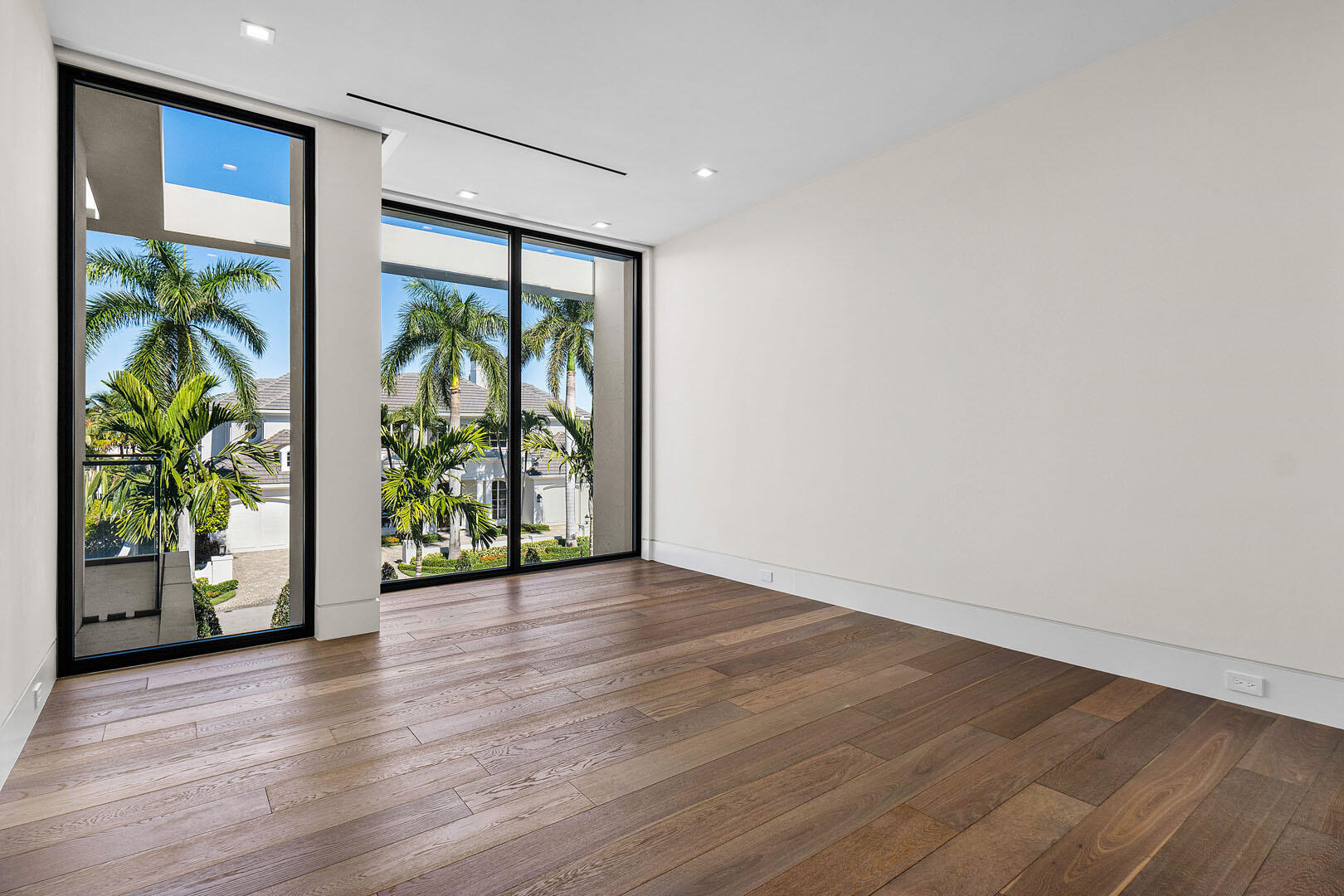 ROYAL PALM YACHT & COUNTR - Residential