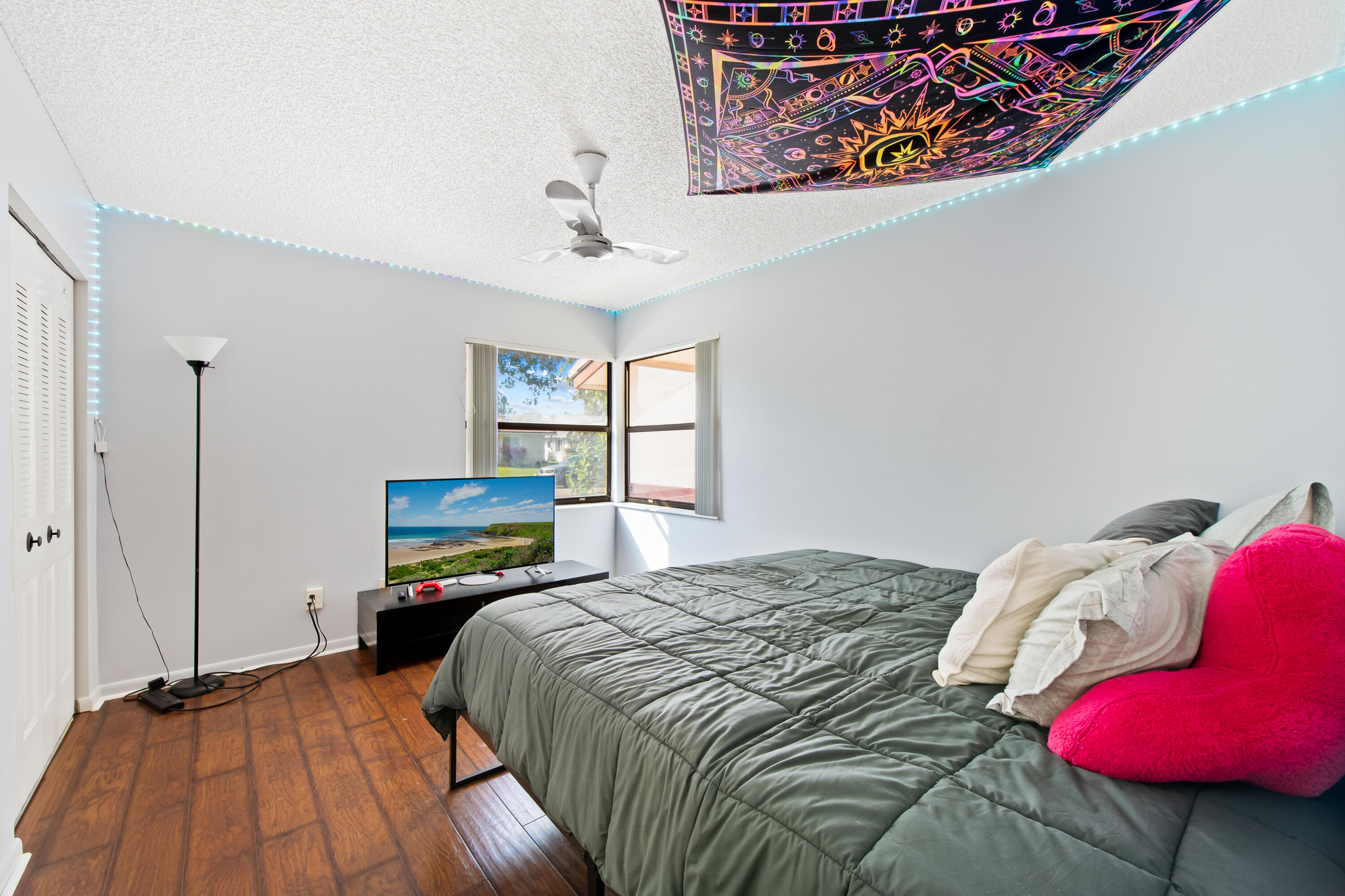 CYPRESS RUN - Residential