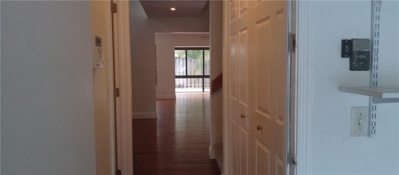 Wimbledon Villas Via Verd - Residential Lease