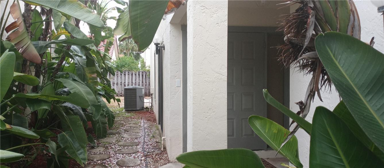 Wimbledon Villas Via Verd - Residential Lease