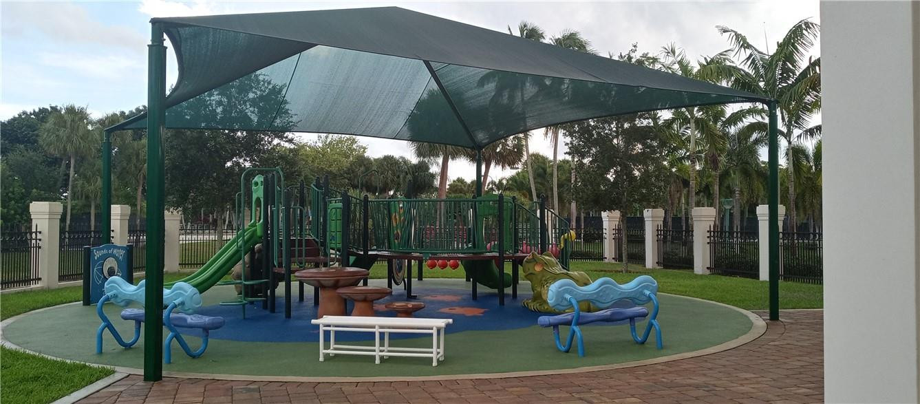 Wimbledon Villas Via Verd - Residential Lease