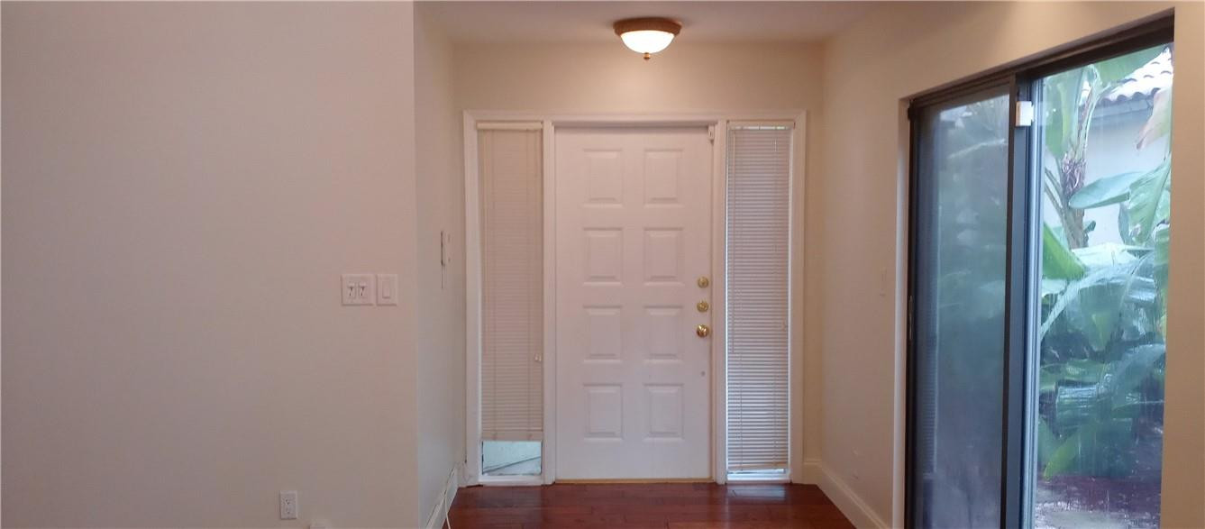 Wimbledon Villas Via Verd - Residential Lease