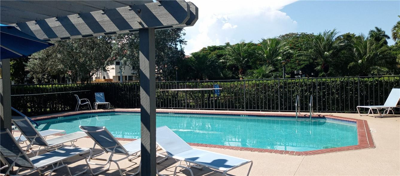 Wimbledon Villas Via Verd - Residential Lease