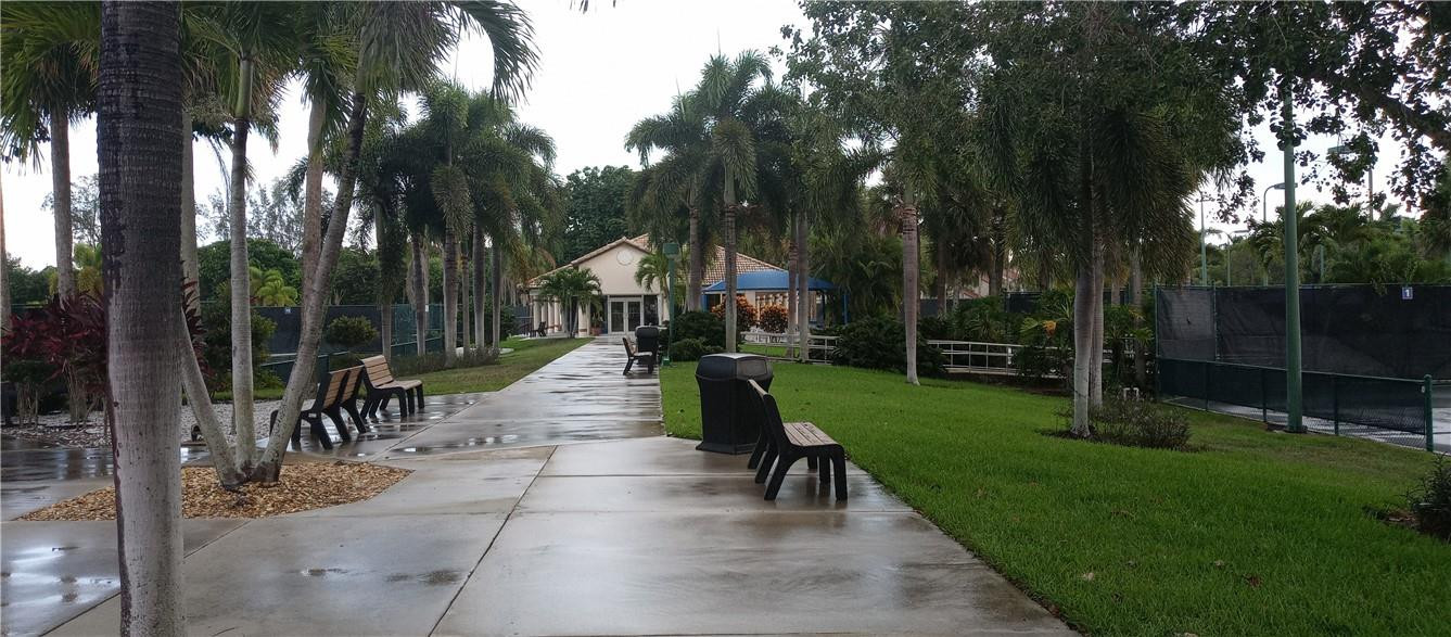 Wimbledon Villas Via Verd - Residential Lease