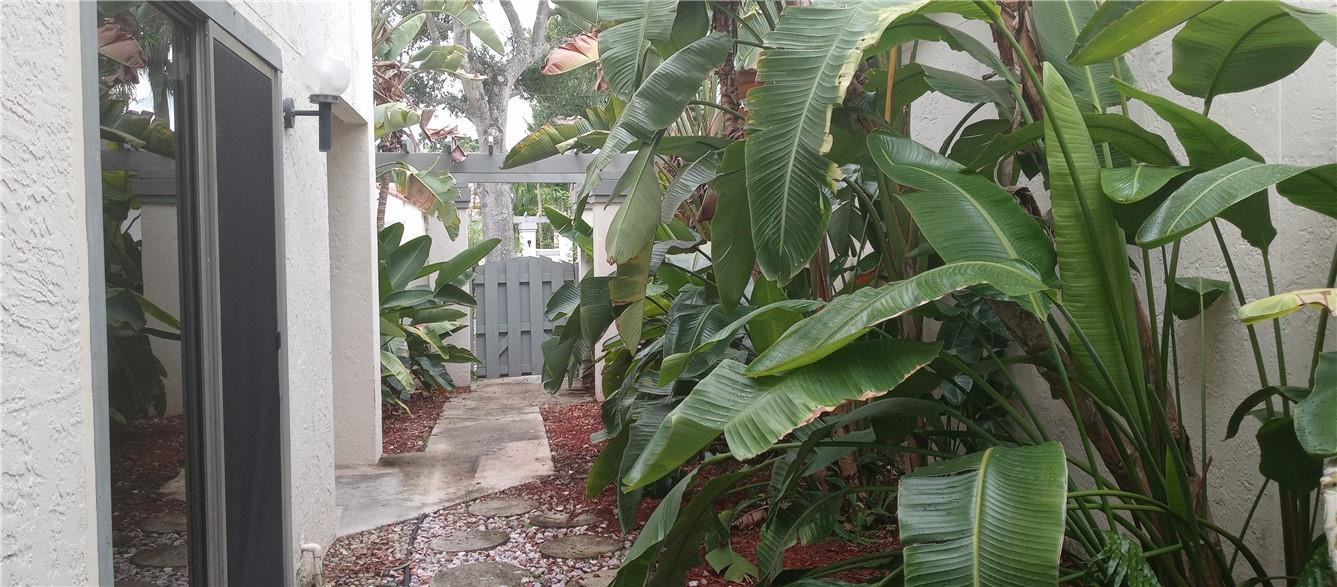 Wimbledon Villas Via Verd - Residential Lease