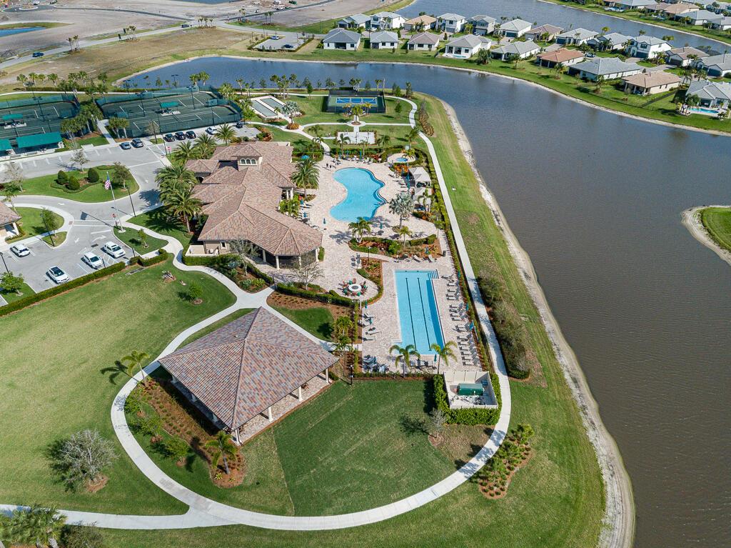 VERANDA GARDENS EAST PHAS - Residential