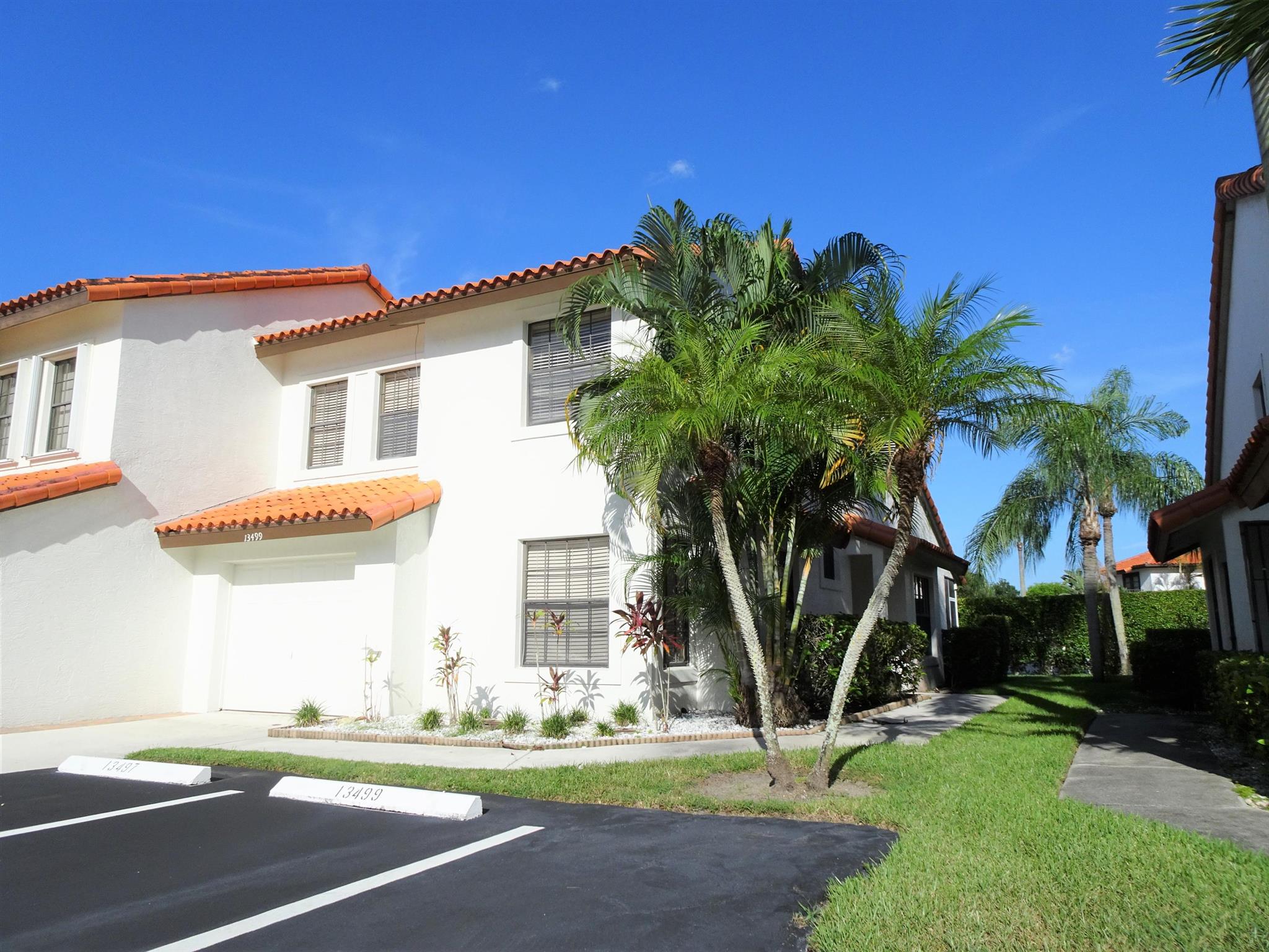 WELLINGTON PL OF WELLINGT - Residential Lease