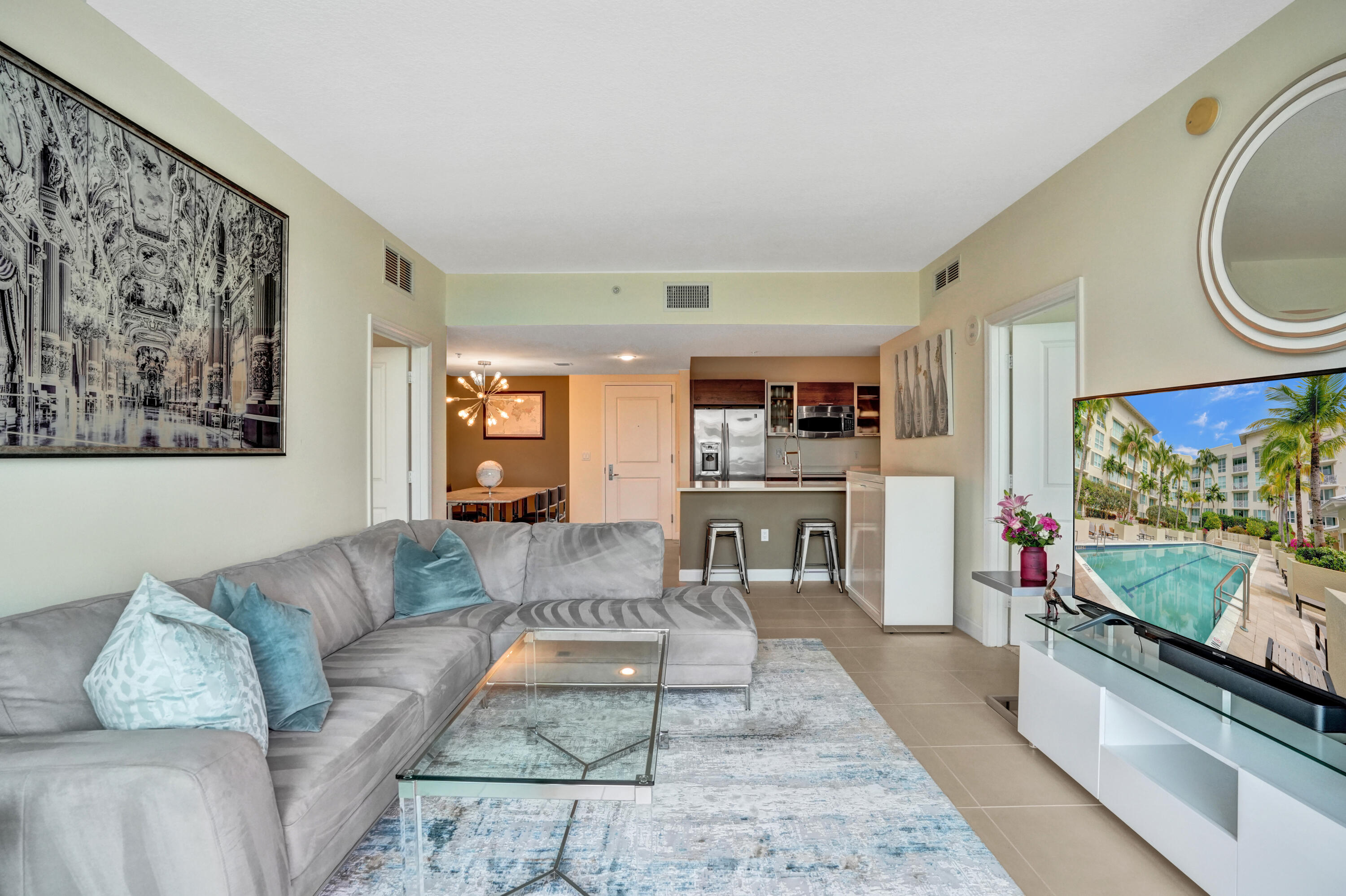 CITY PALMS CONDO - Residential Lease