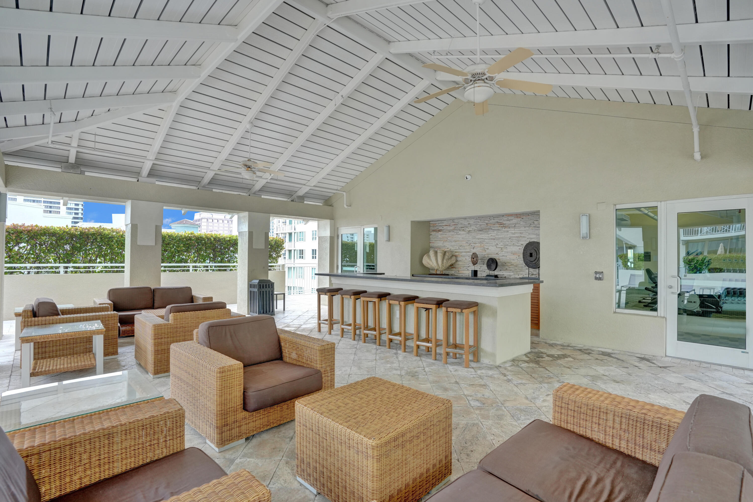 CITY PALMS CONDO - Residential Lease