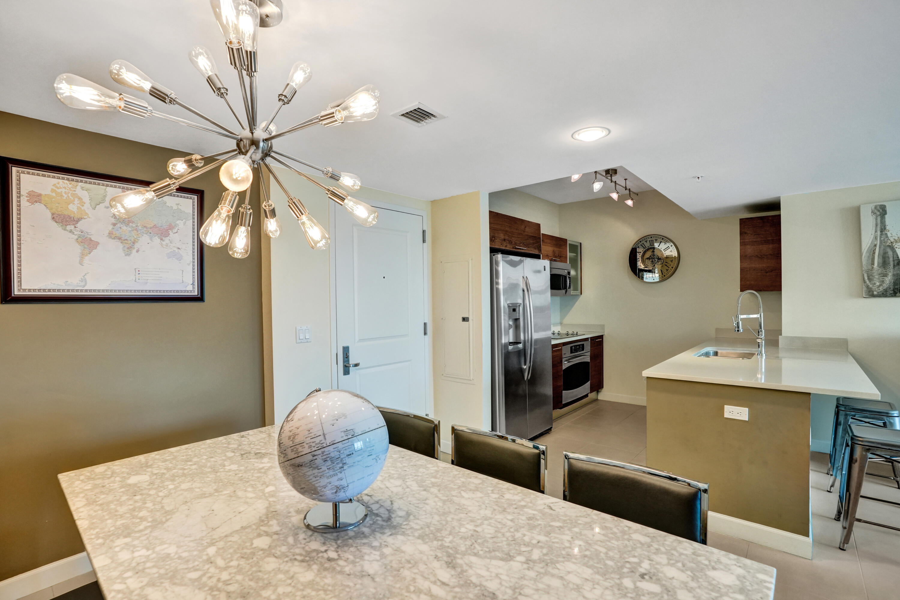 CITY PALMS CONDO - Residential Lease