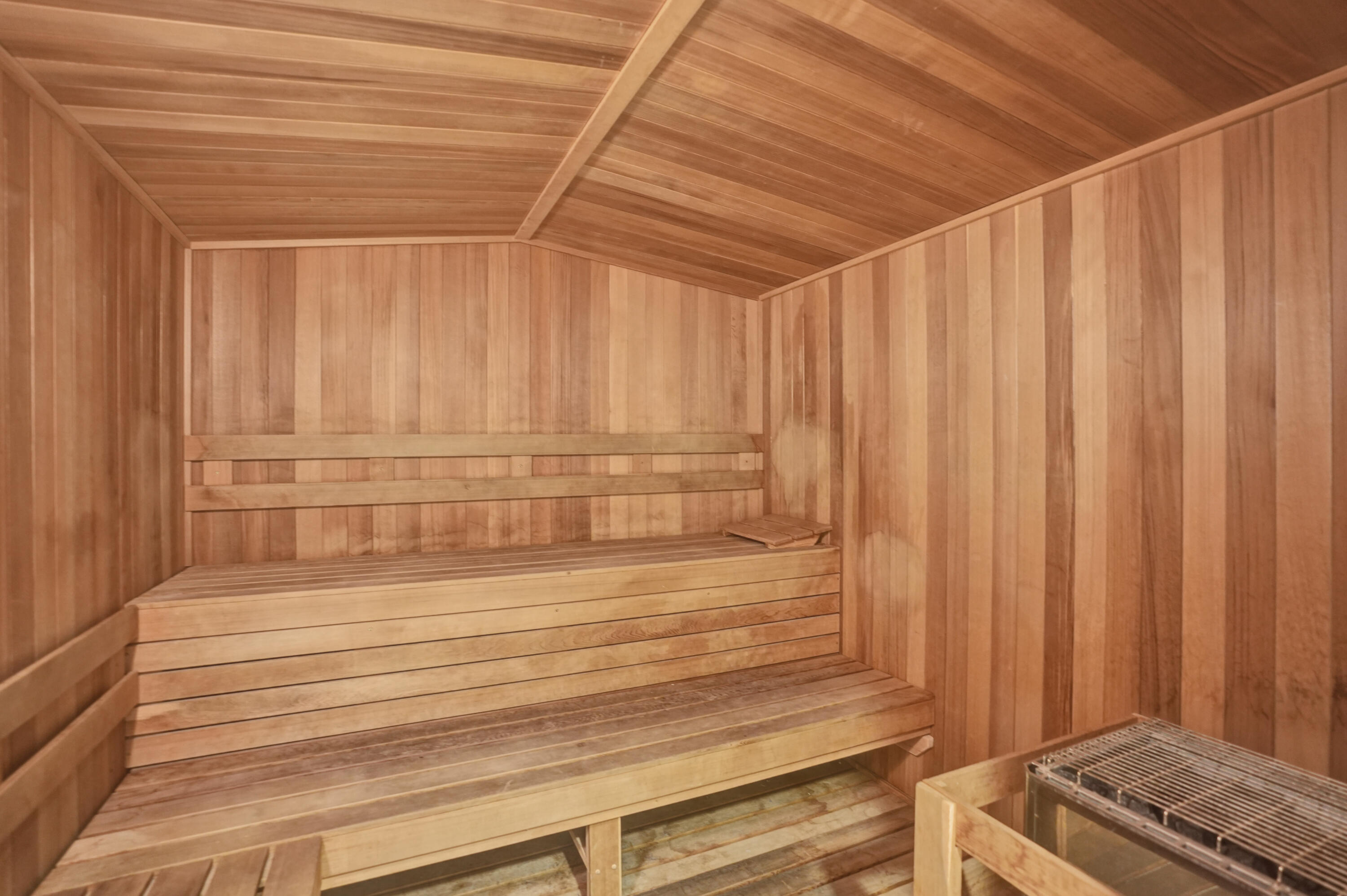 CITY PALMS CONDO - Residential Lease