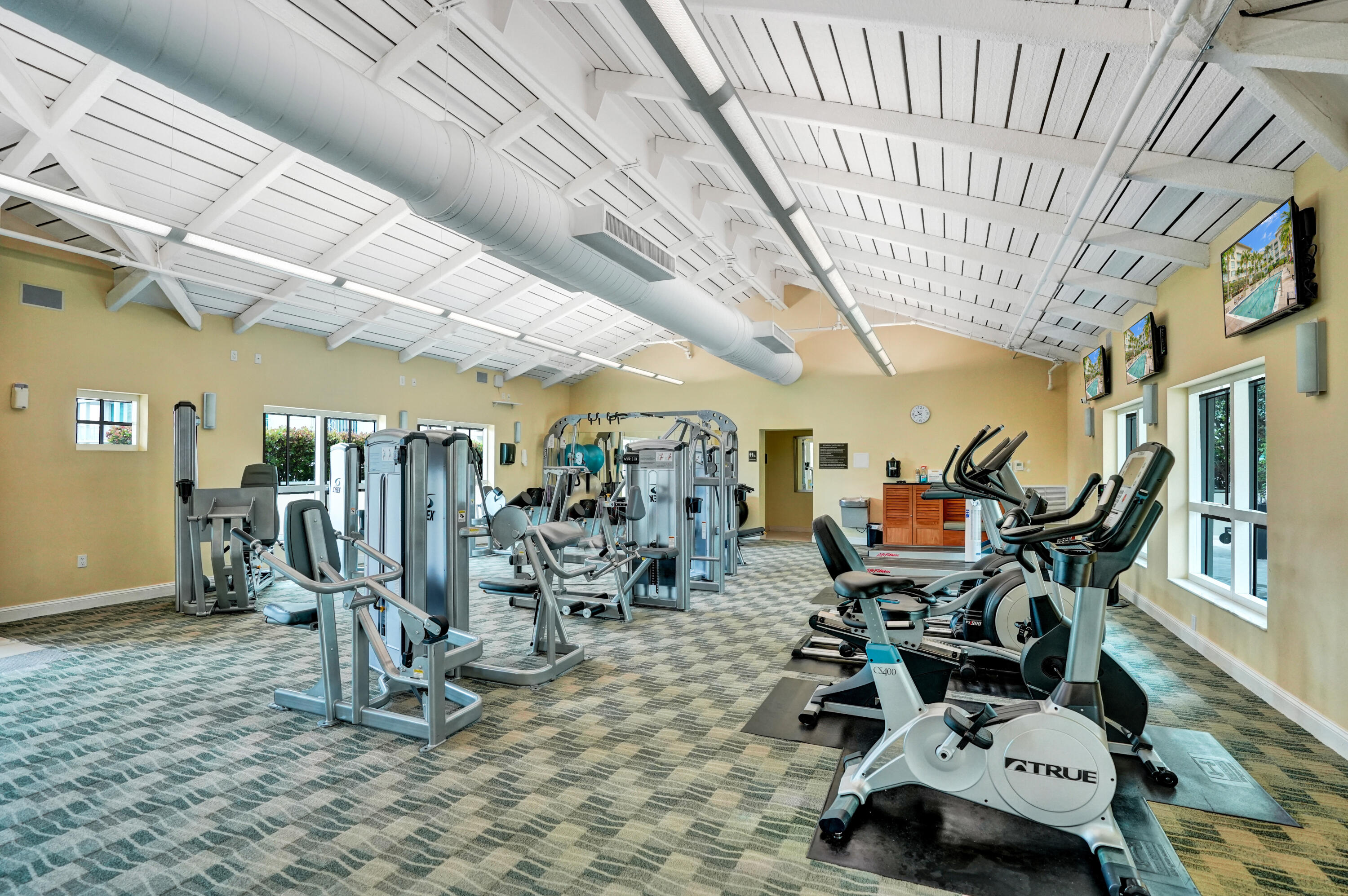 CITY PALMS CONDO - Residential Lease