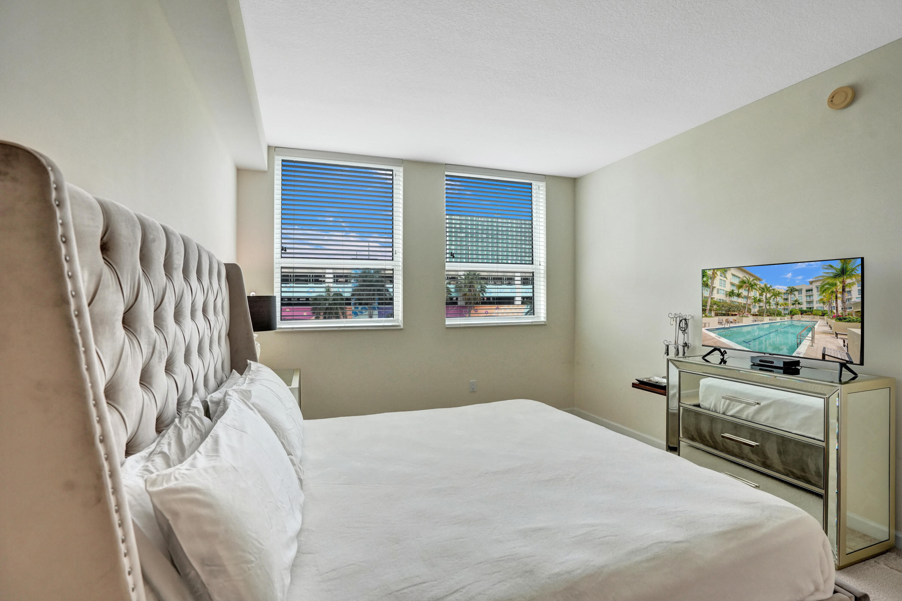 CITY PALMS CONDO - Residential Lease