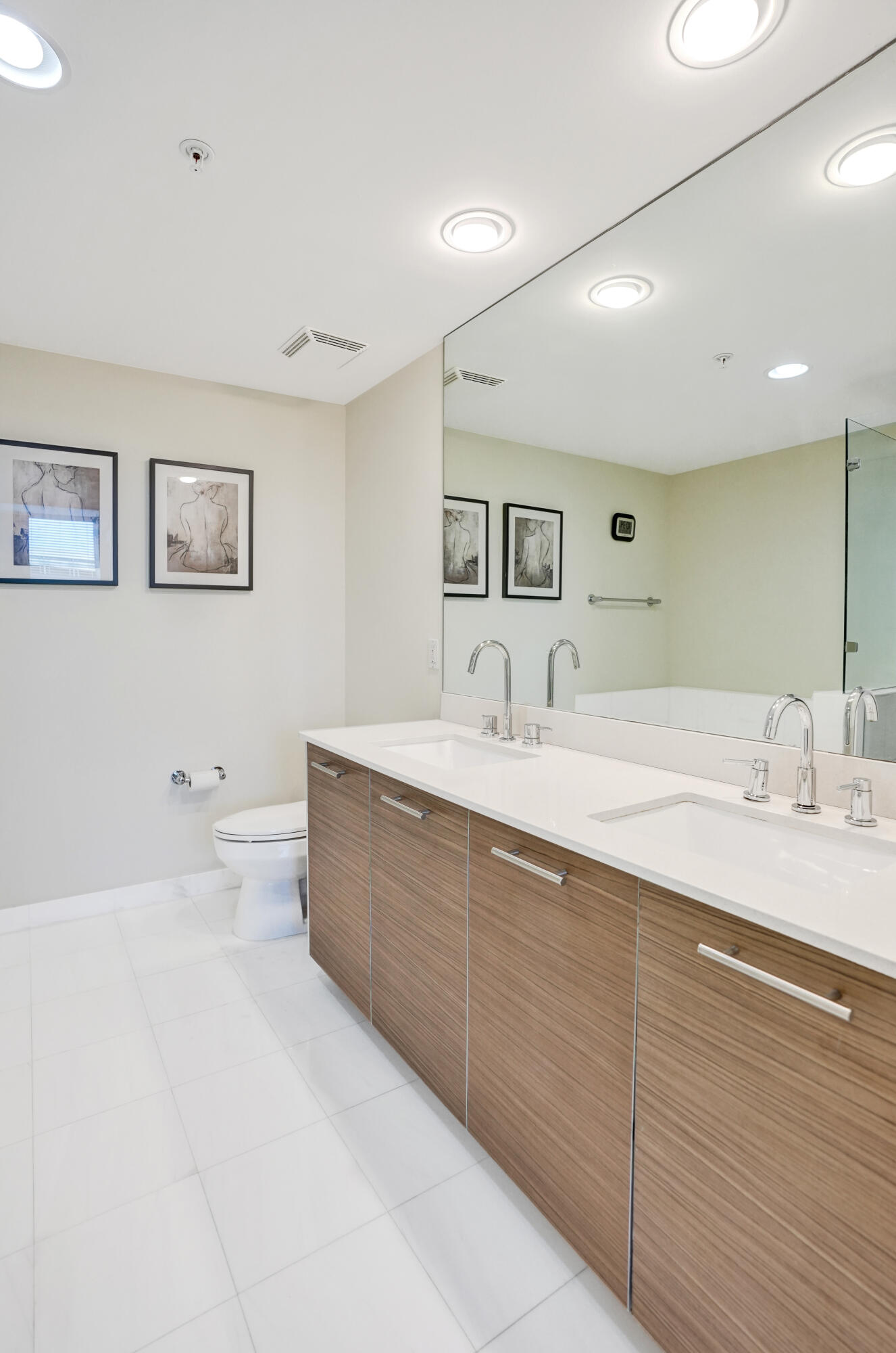 CITY PALMS CONDO - Residential Lease