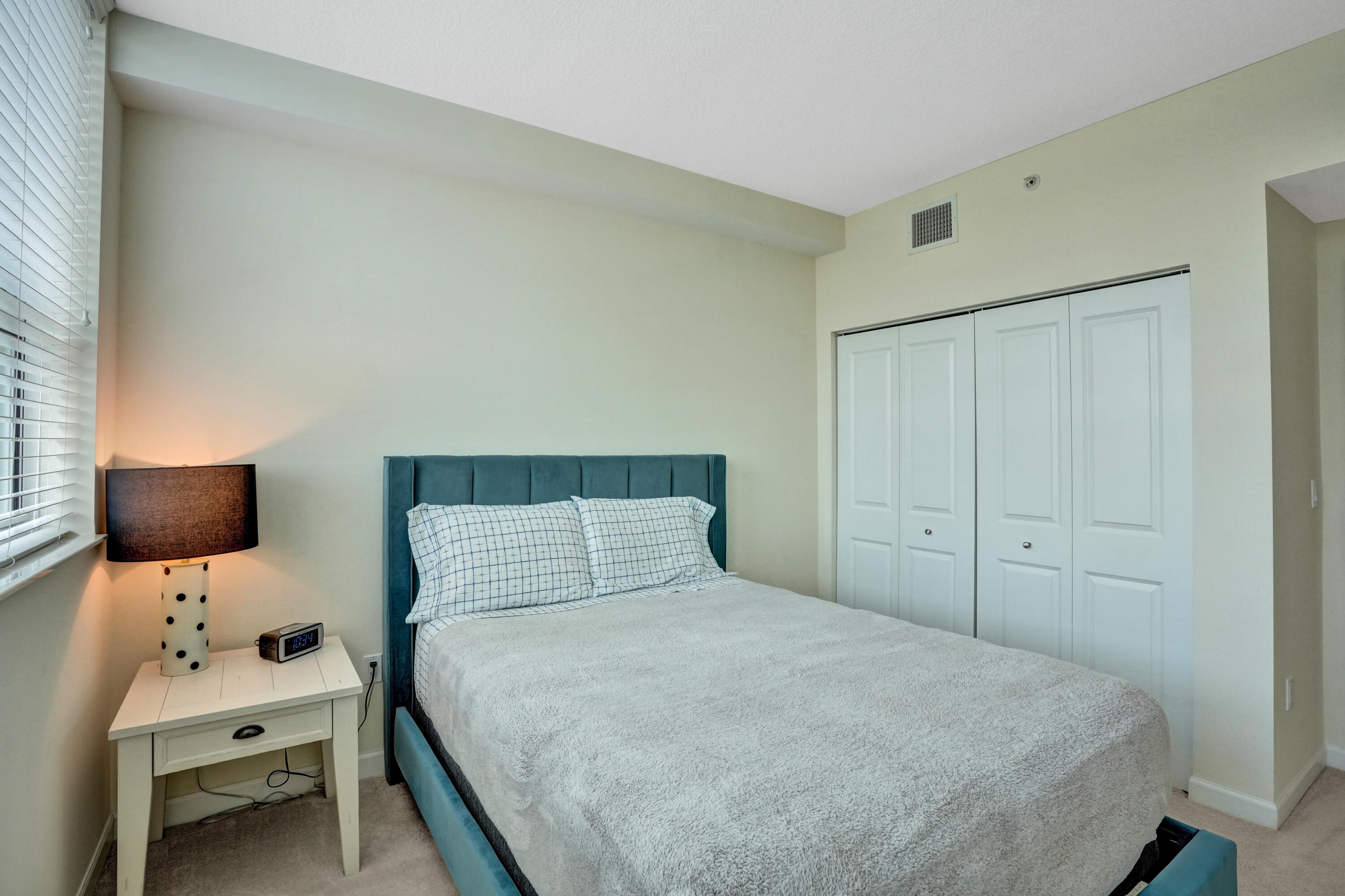 CITY PALMS CONDO - Residential Lease