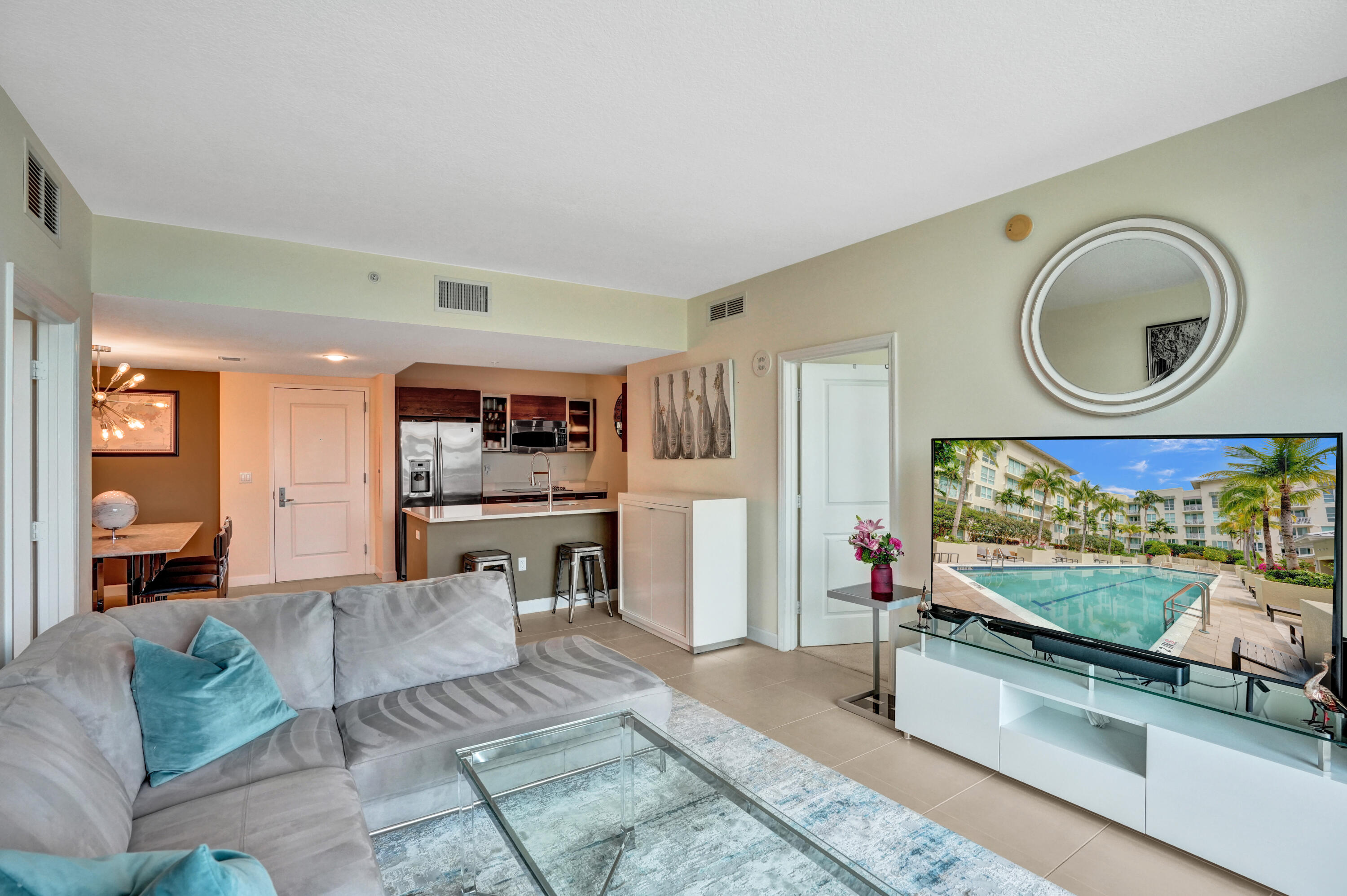 CITY PALMS CONDO - Residential Lease