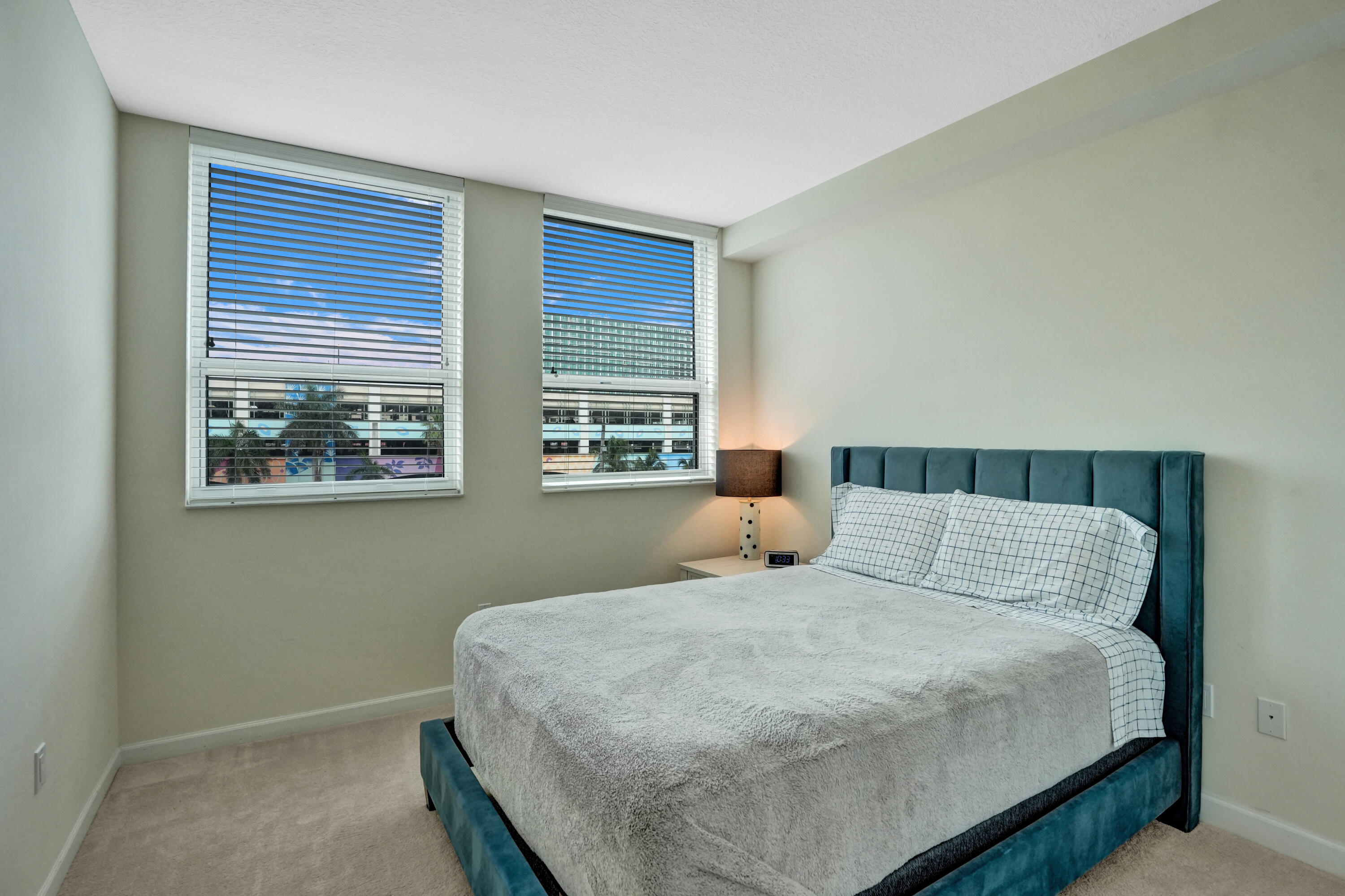 CITY PALMS CONDO - Residential Lease