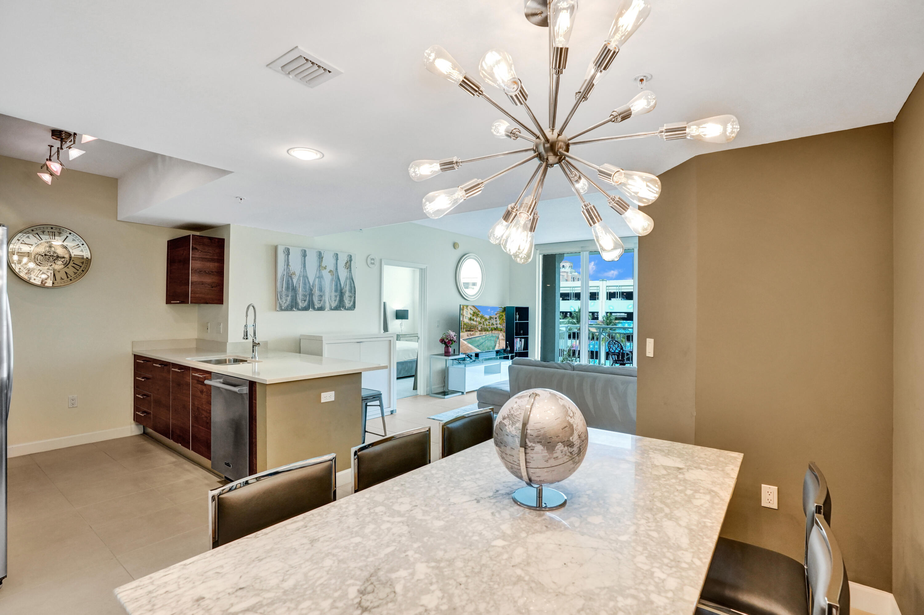 CITY PALMS CONDO - Residential Lease