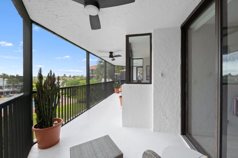Tiny photo for 800 Jeffery Street #307, Boca Raton, FL 33487 (MLS # B26090008)