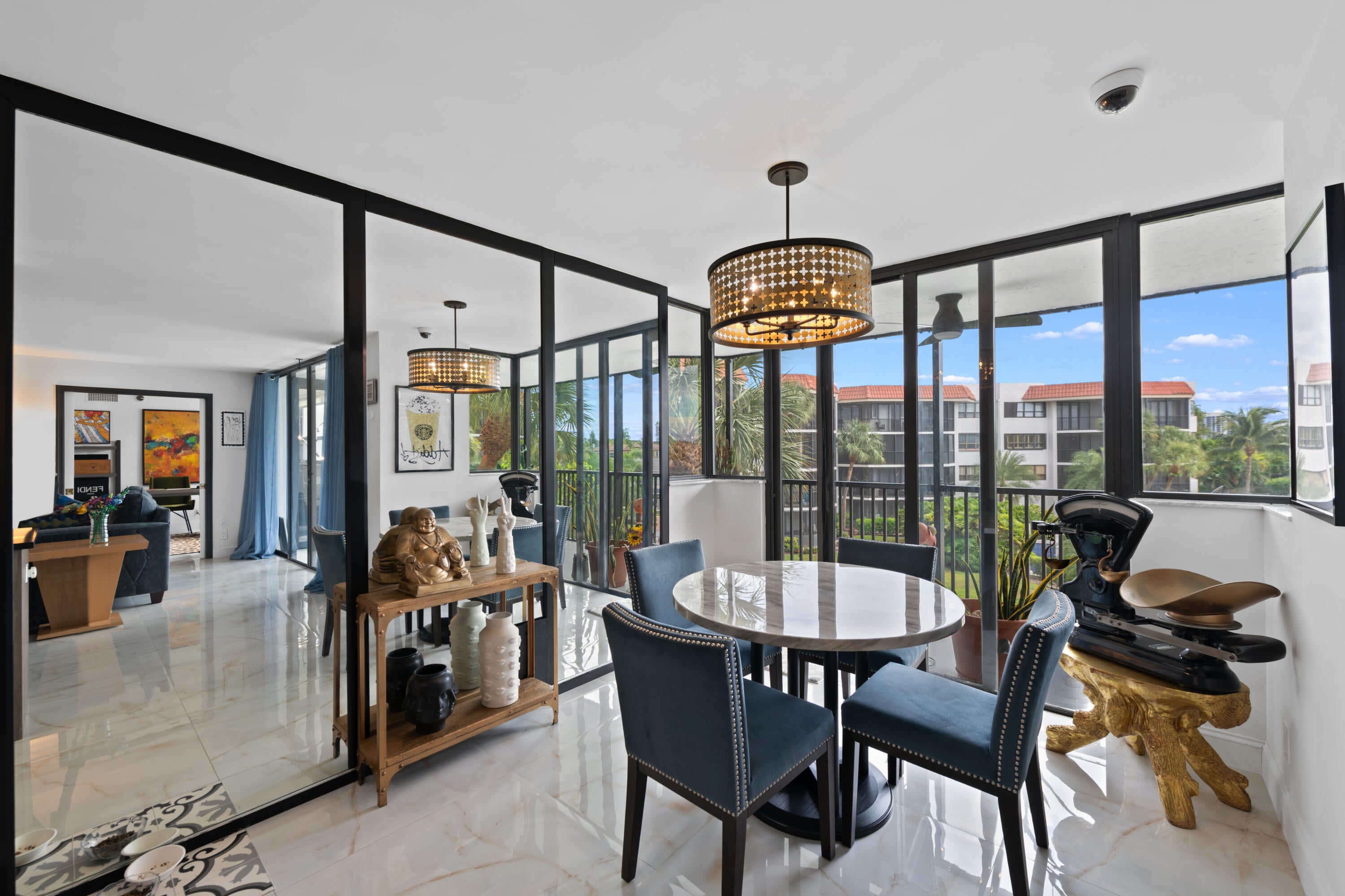 800 Jeffery Street 307