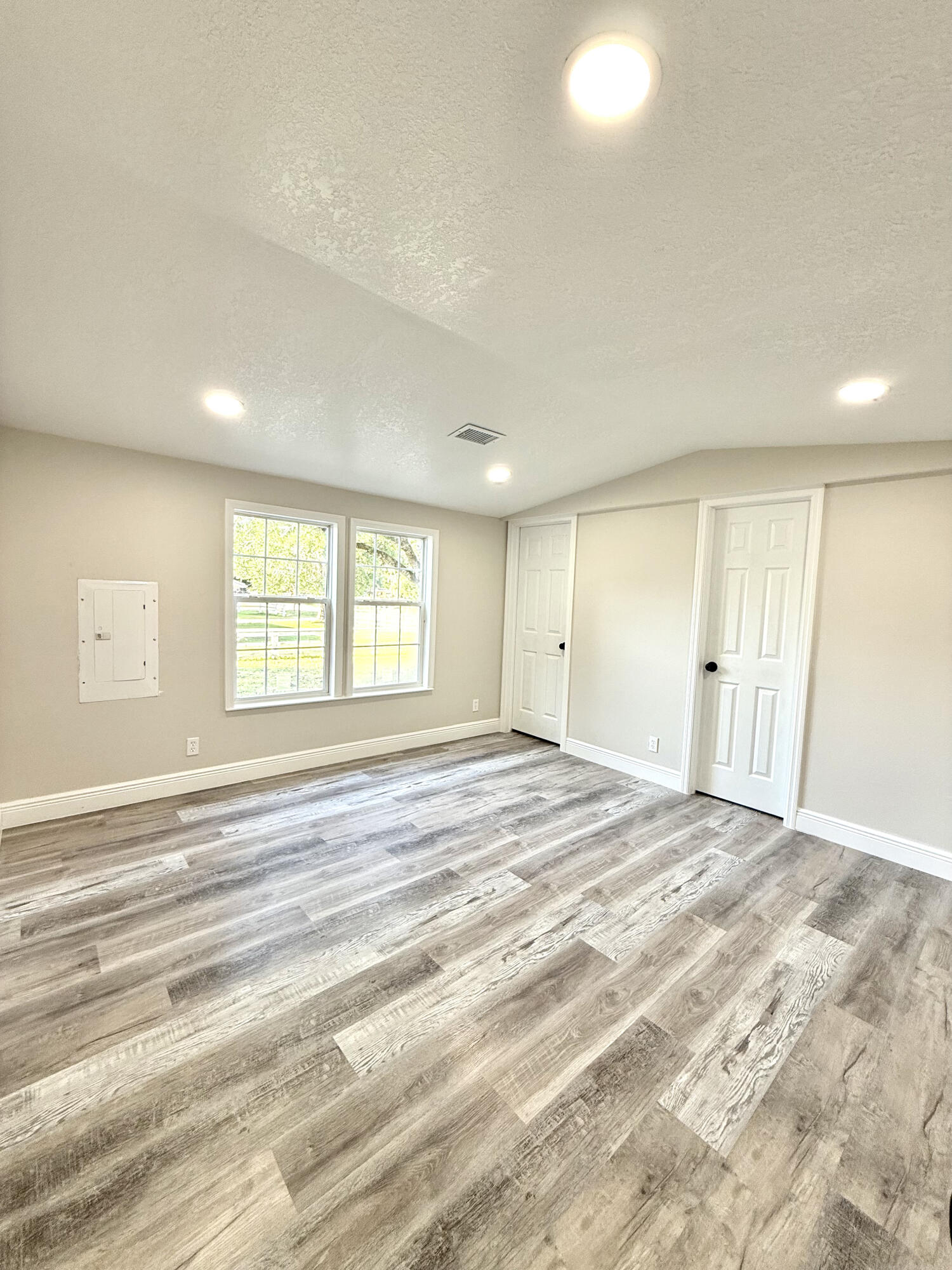 PLAYLAND PARK - Residential