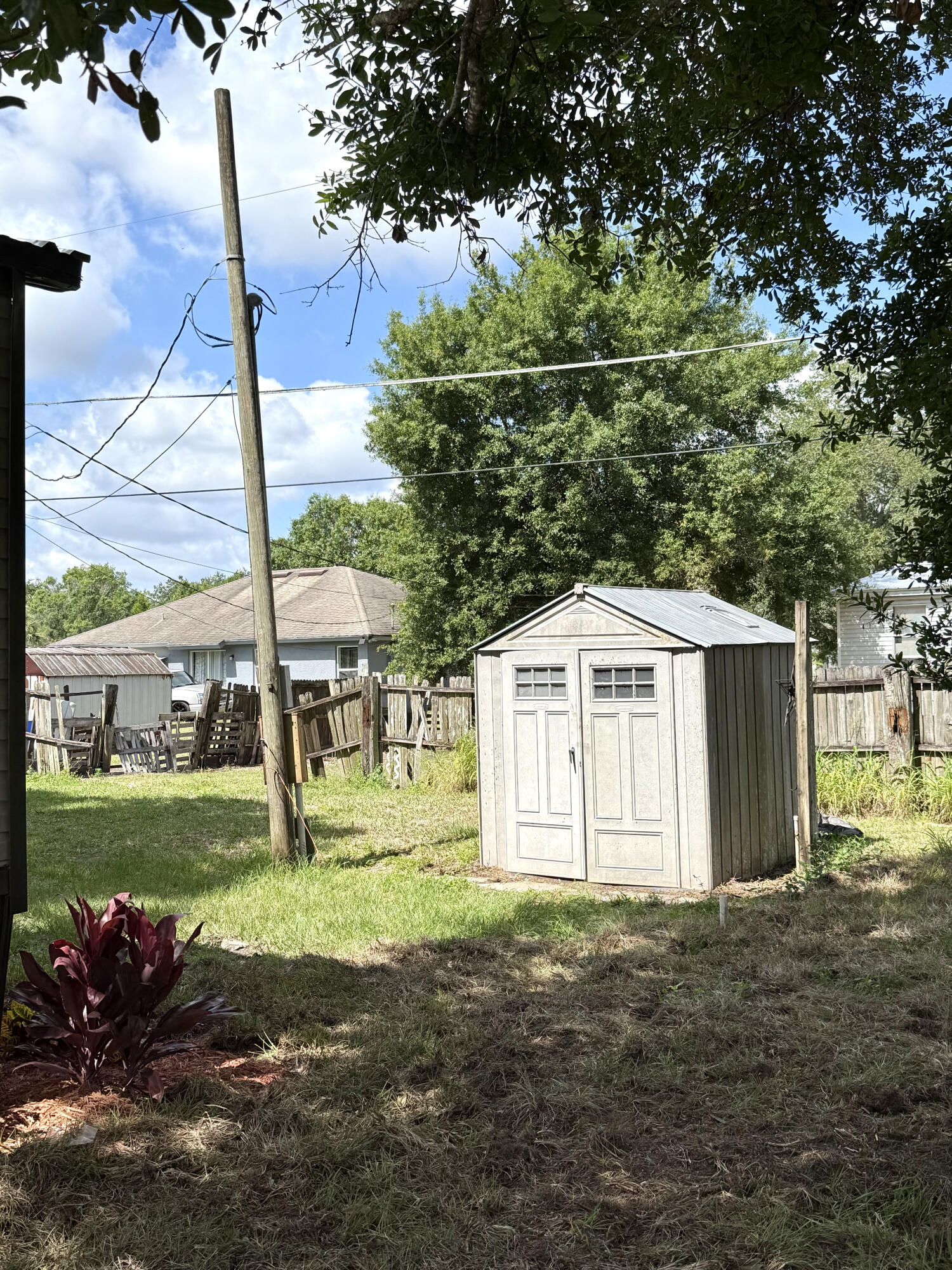 PLAYLAND PARK - Residential