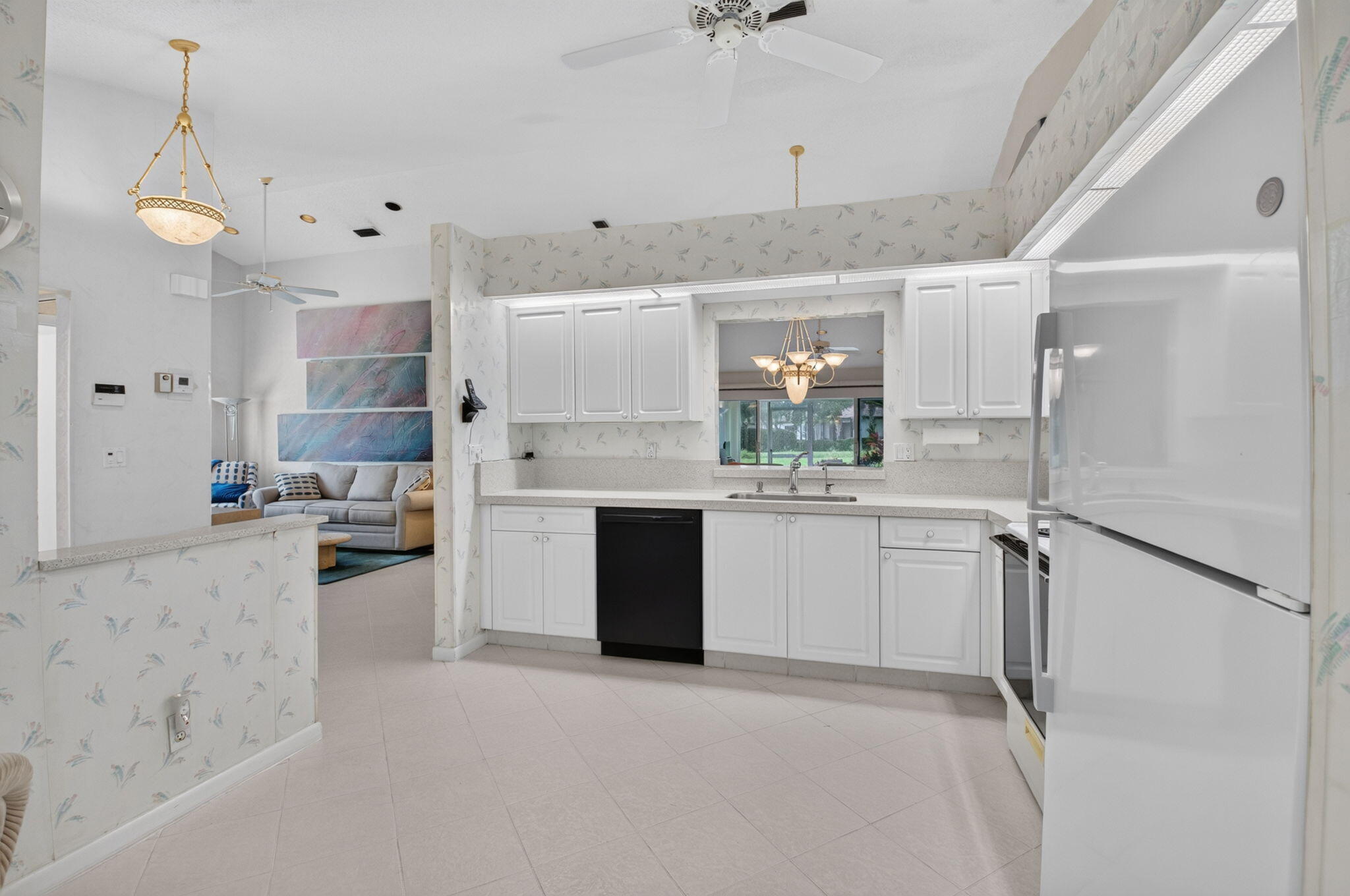 7700 CORAL LAKE Drive