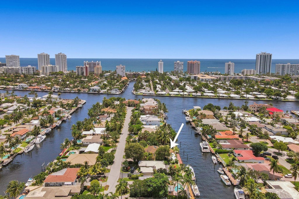 Photo of 2484 SE 12th Street, Pompano Beach, FL 33062 (MLS # F10450629)
