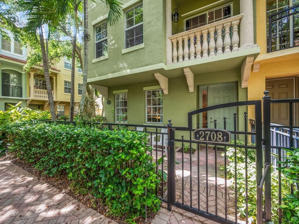 Photo of 2708 Ravella Way, Palm Beach Gardens, FL 33410 (MLS # R10996551)