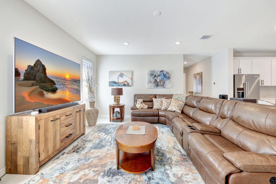 WINDSONG ESTATES - Residential