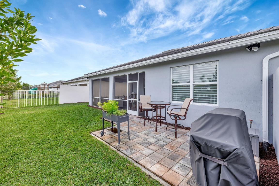 WINDSONG ESTATES - Residential