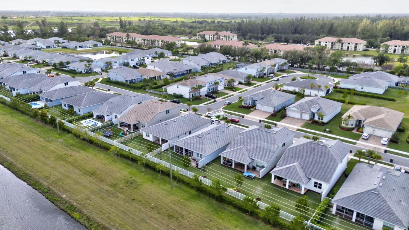 WINDSONG ESTATES - Residential