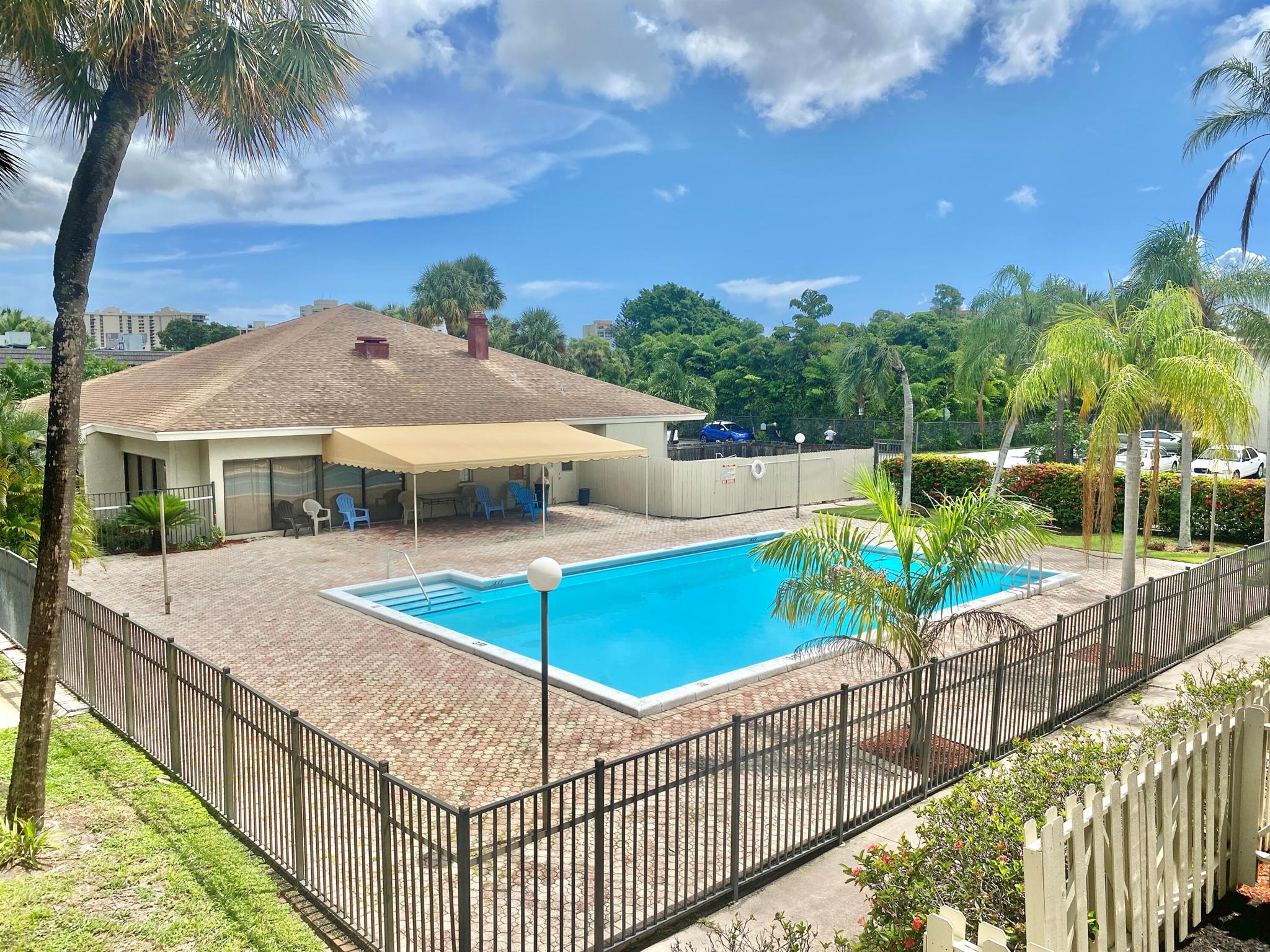 CROSS CREEK CONDO - Residential Lease
