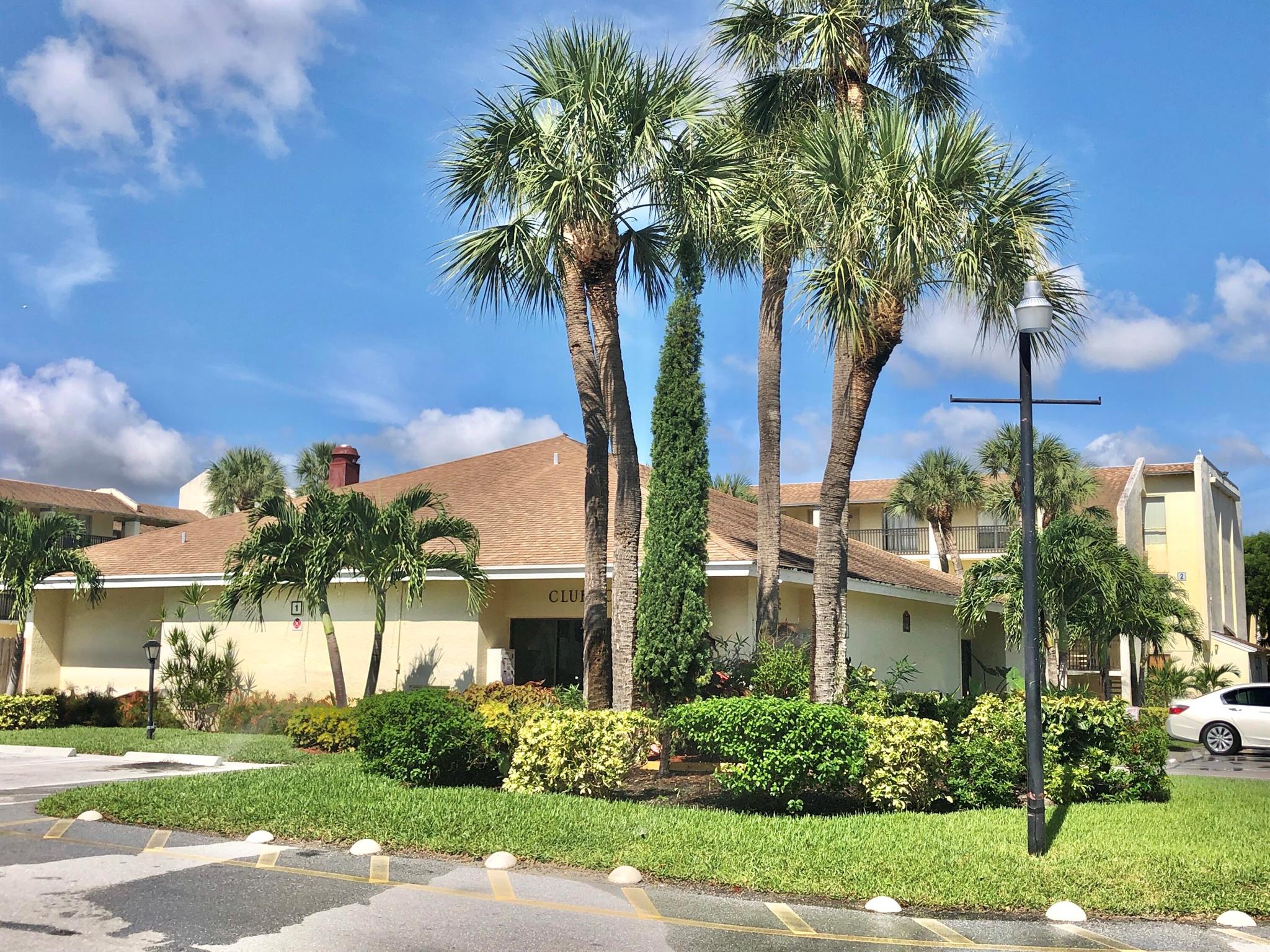 CROSS CREEK CONDO - Residential Lease