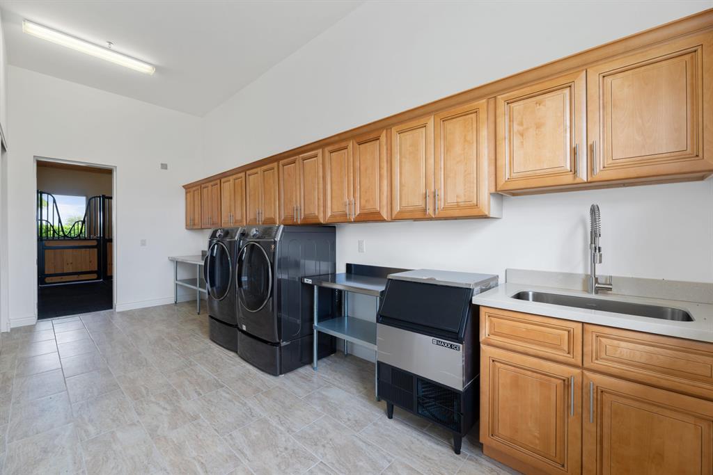 GRAND PRIX VILLAGE SOUTH - Residential