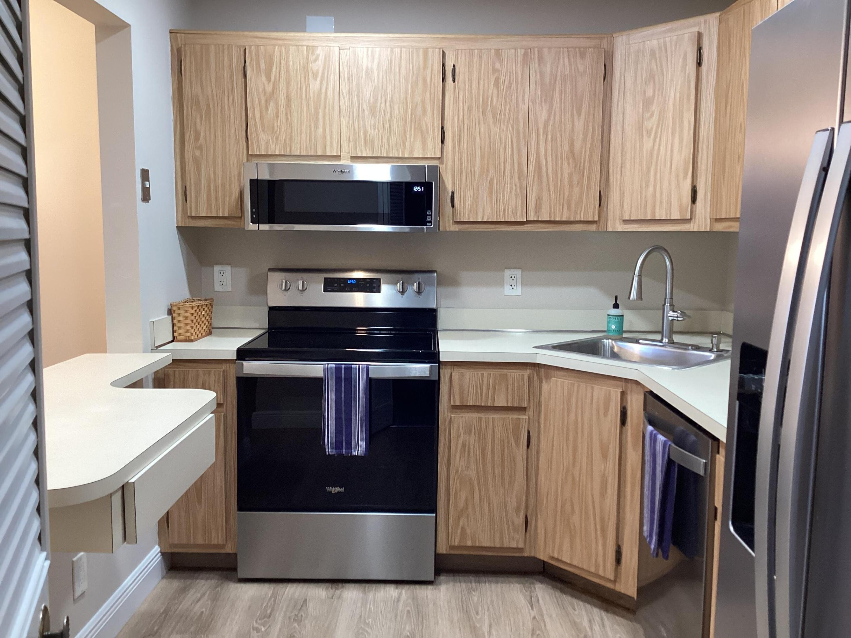 PINE RIDGE SOUTH IV CONDO - Residential