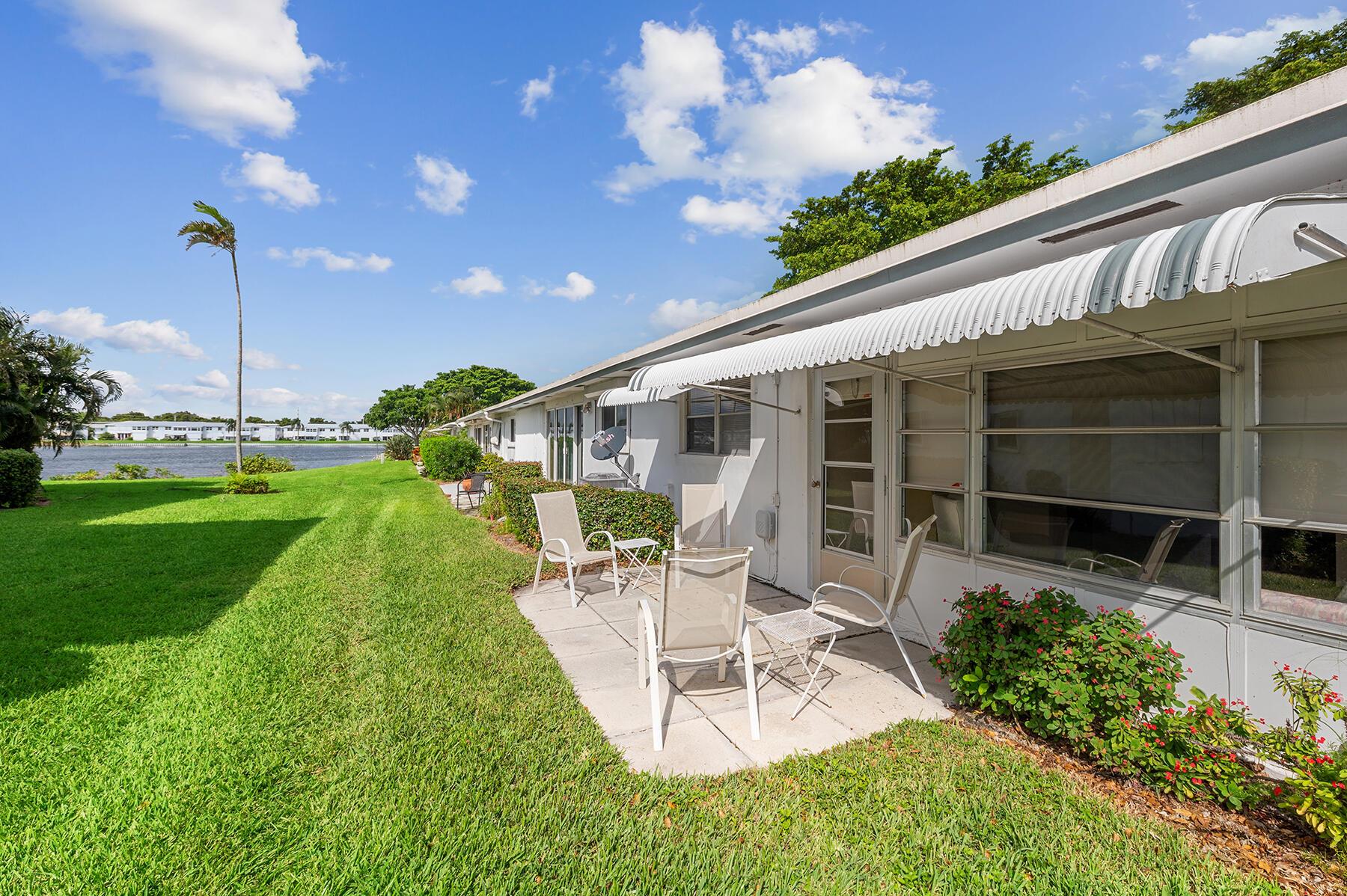 LEISURE LAKE CIRCLE CONDO - Residential