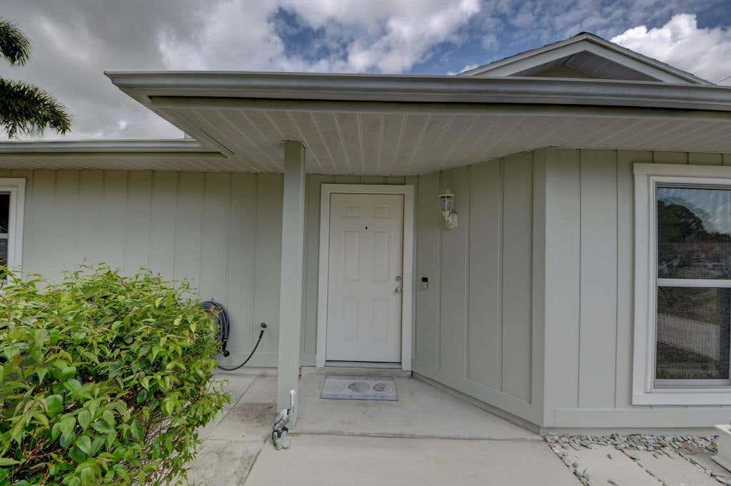 Photo of 825 SW Amethist Terrace Ter, Port St Lucie, FL 34953 (MLS # R10717981)