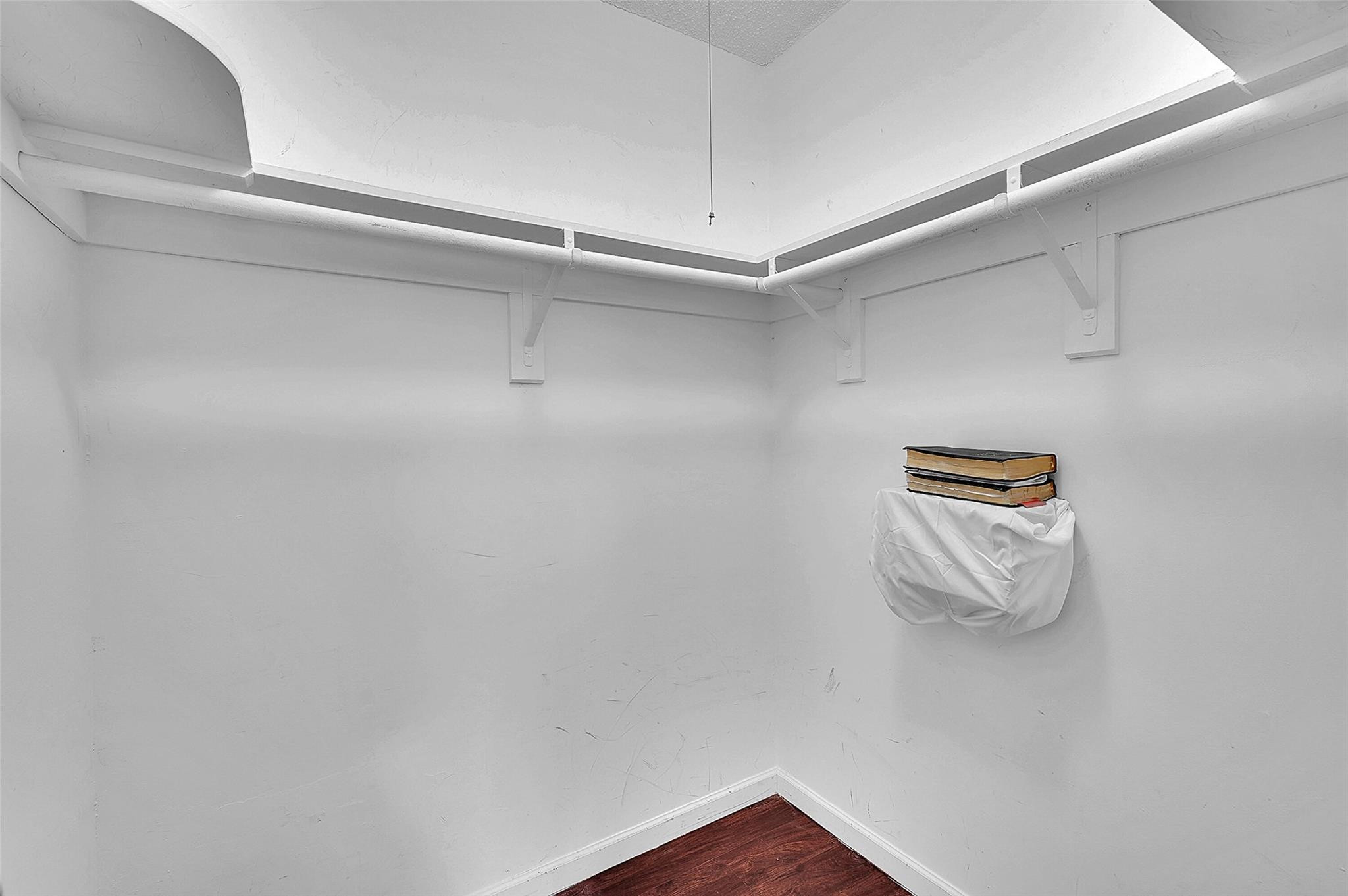 ROYAL PALMS PARK - Residential