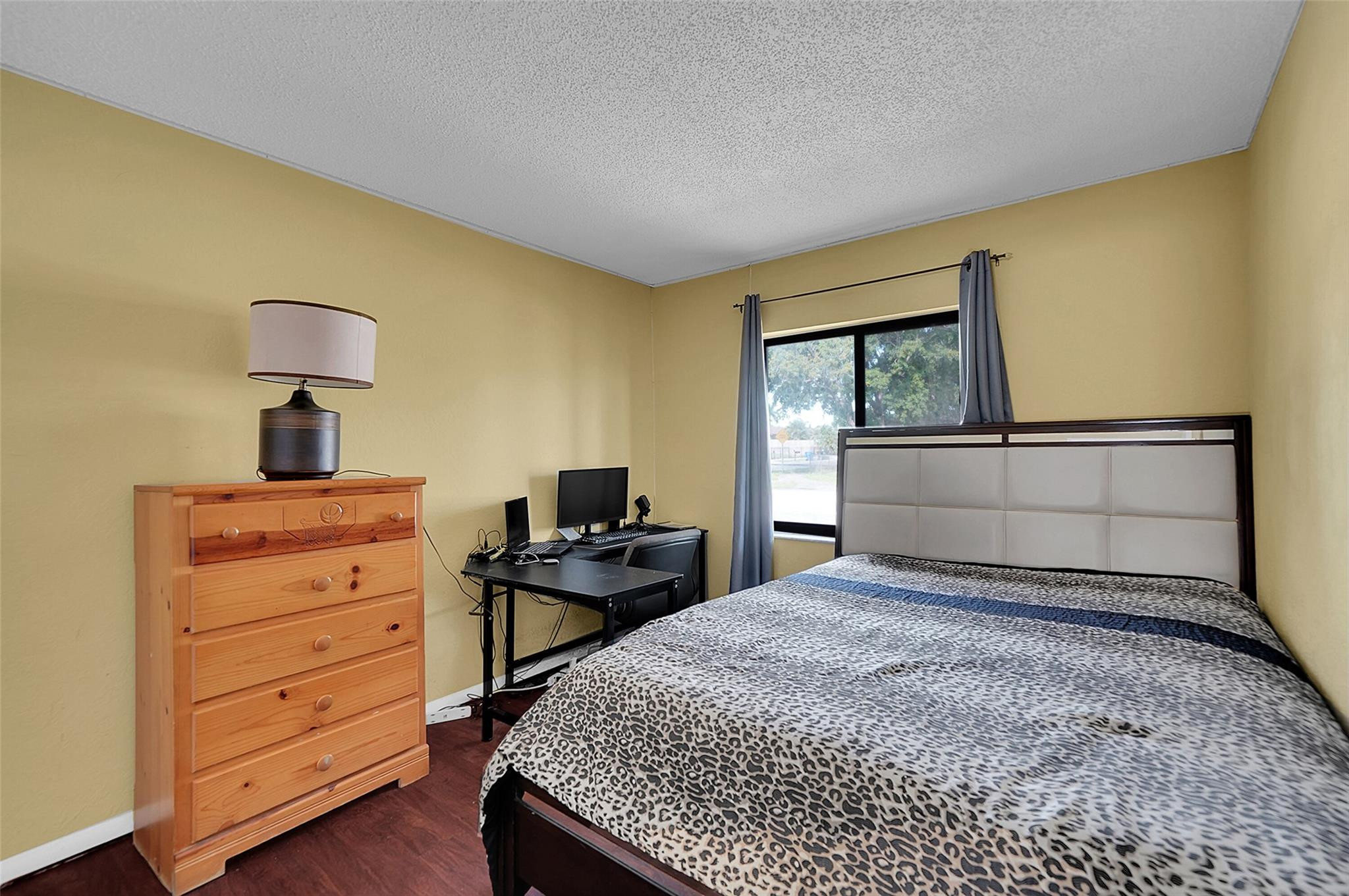 ROYAL PALMS PARK - Residential