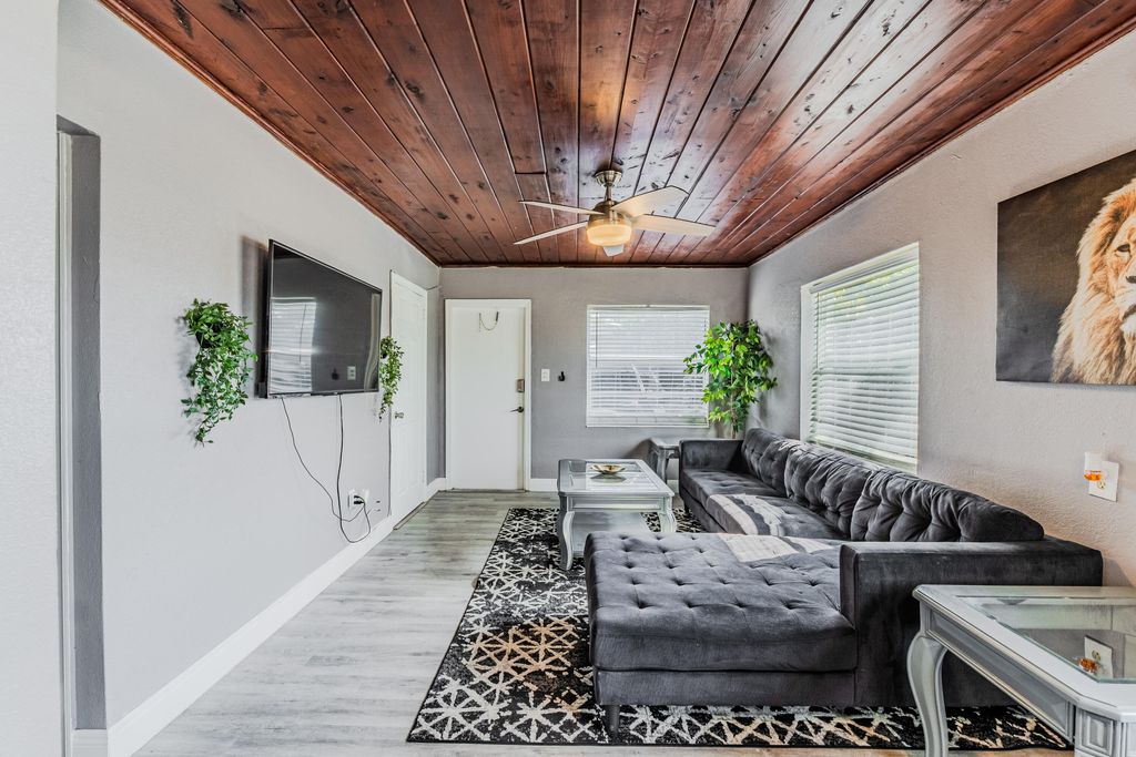 Photo of 112 W 34th Street #1, Riviera Beach, FL 33404 (MLS # B26018354)