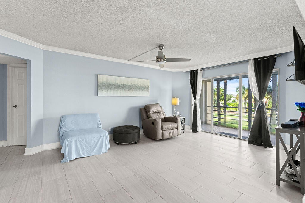 3590 Via Poinciana 216