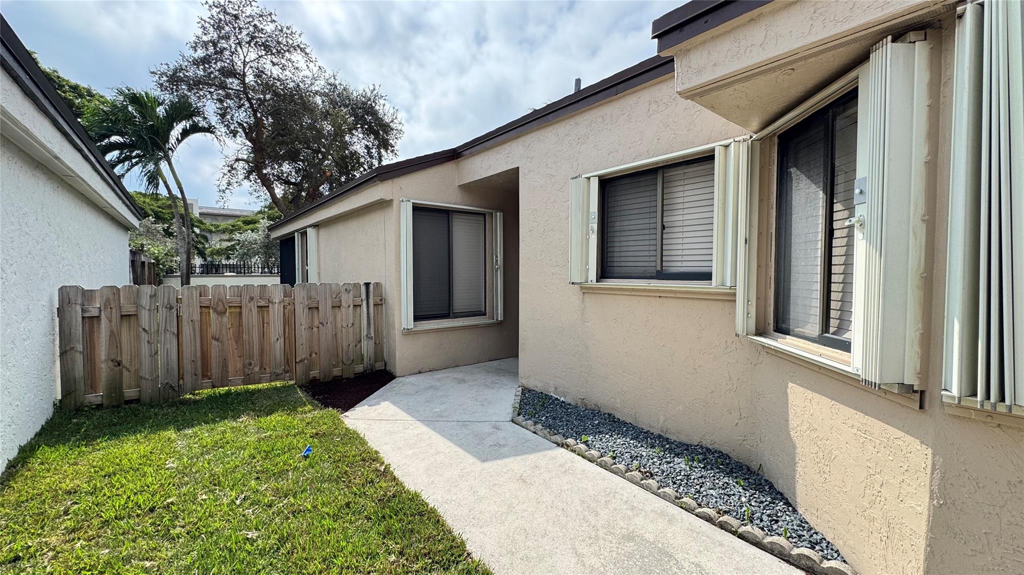 LAKEVIEW HOMES - Residential Lease