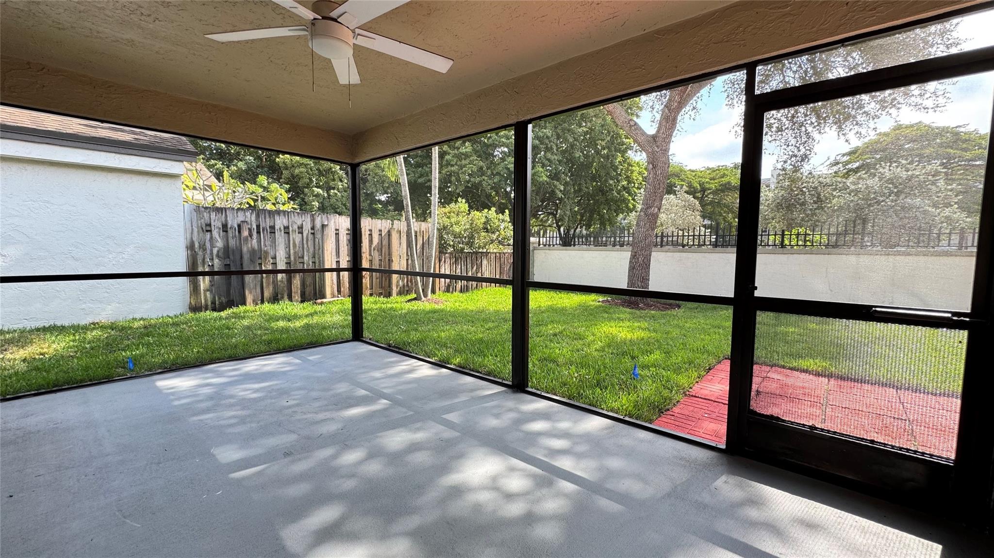 LAKEVIEW HOMES - Residential Lease