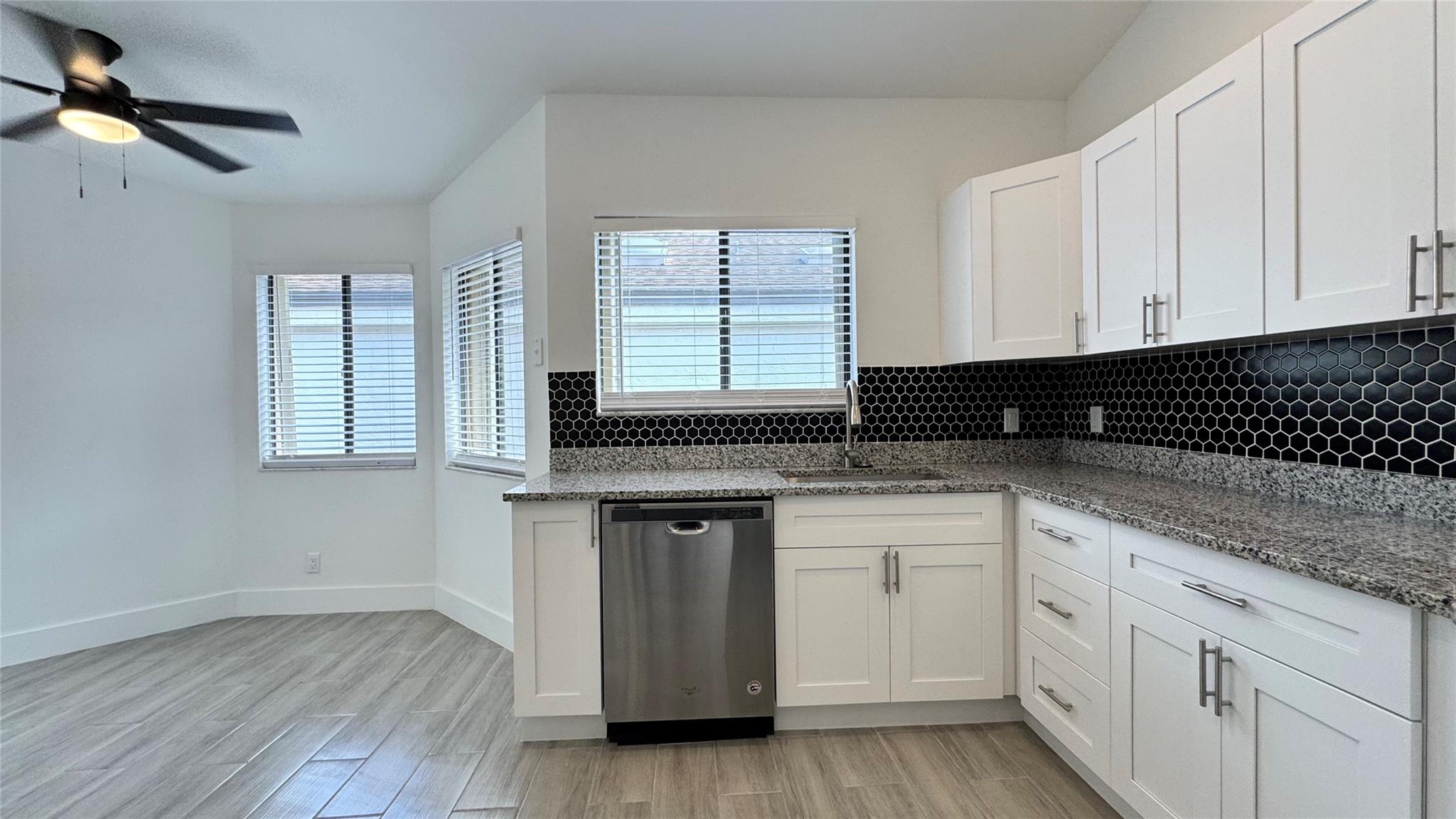 LAKEVIEW HOMES - Residential Lease