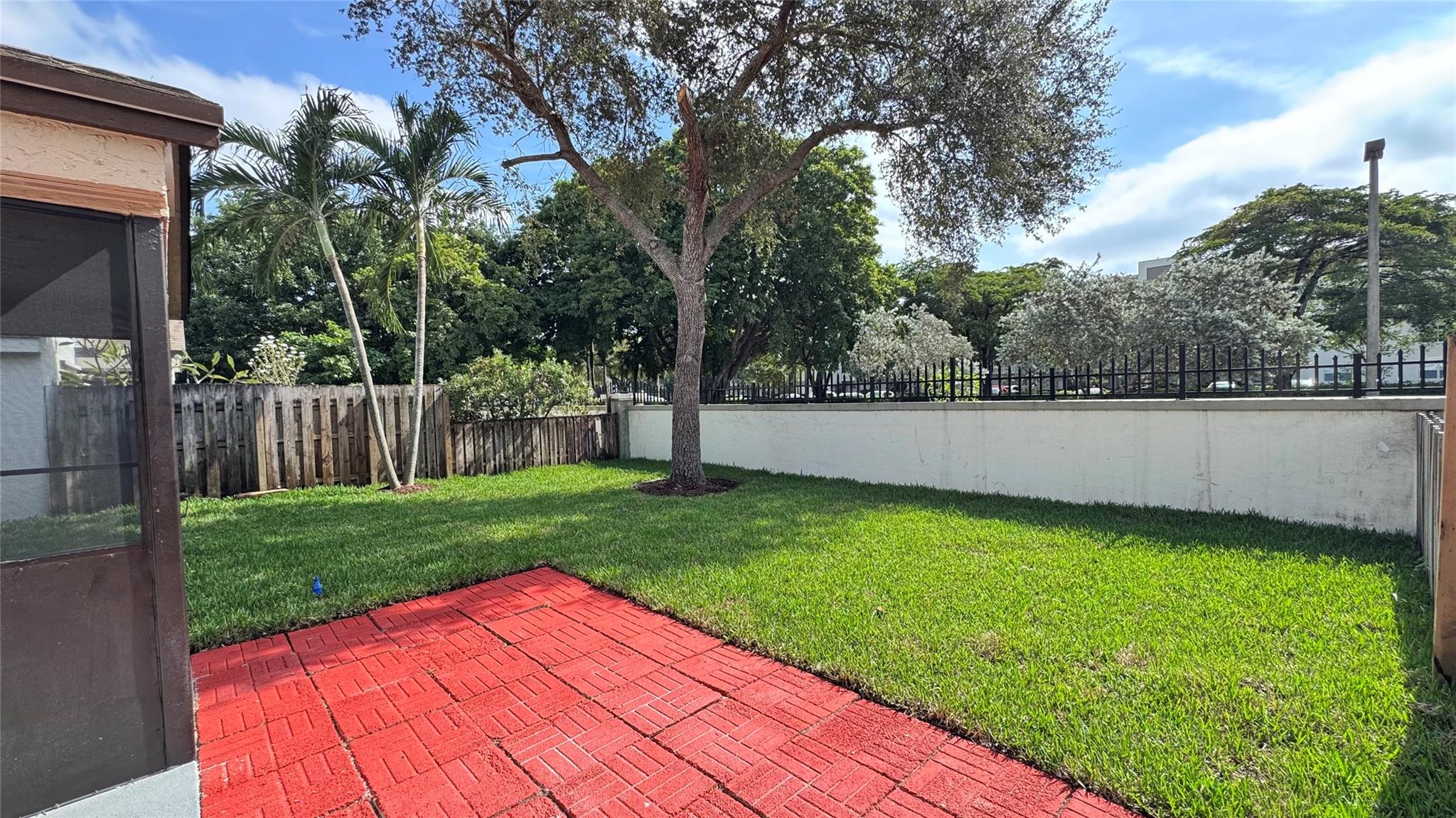 LAKEVIEW HOMES - Residential Lease