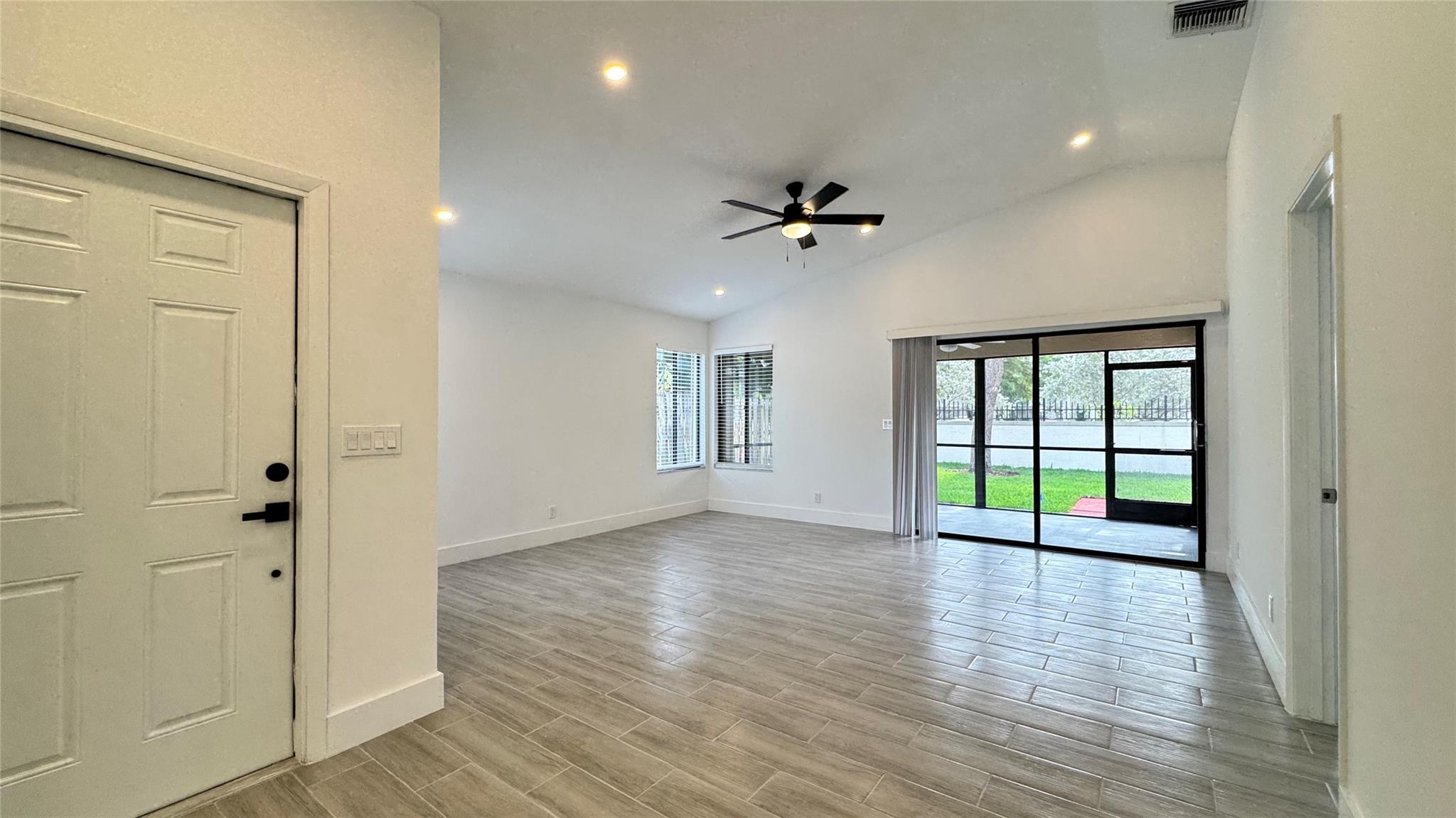 LAKEVIEW HOMES - Residential Lease