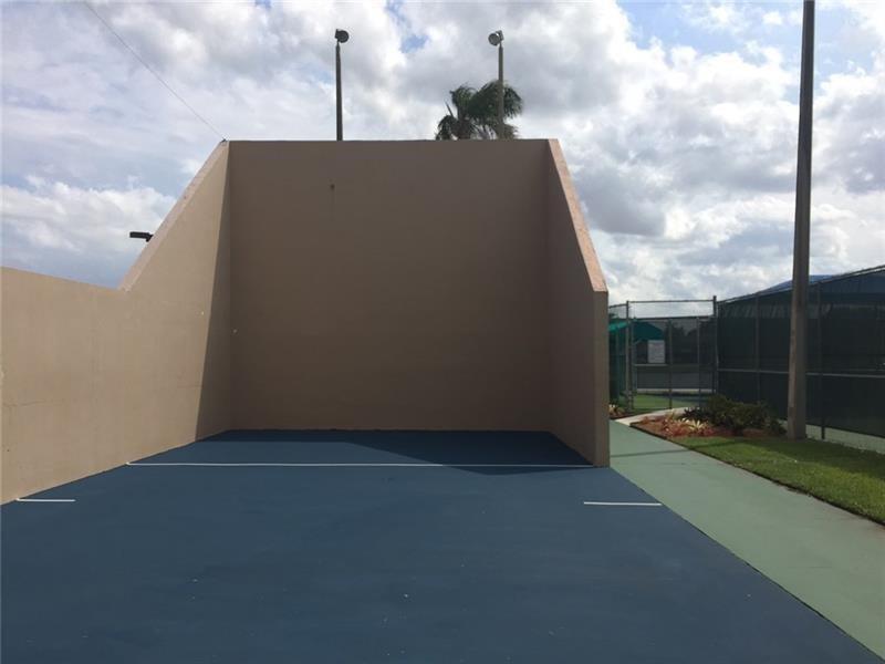 LAKEVIEW HOMES - Residential Lease